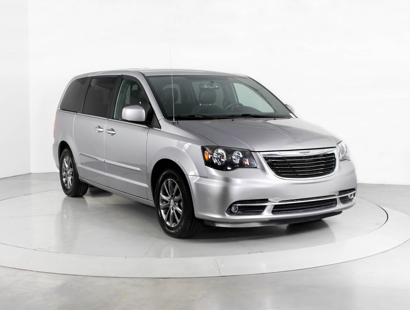 Florida Fine Cars - Used CHRYSLER TOWN & COUNTRY 2014 WEST PALM S