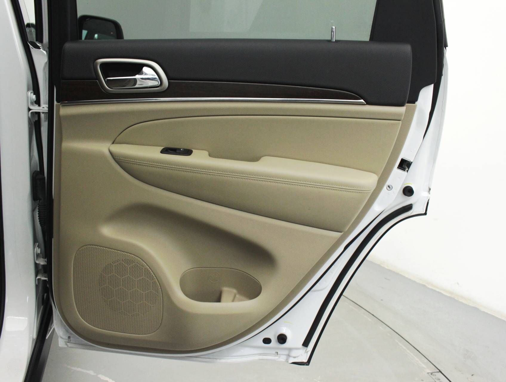 Florida Fine Cars - Used JEEP GRAND CHEROKEE 2015 MIAMI LIMITED