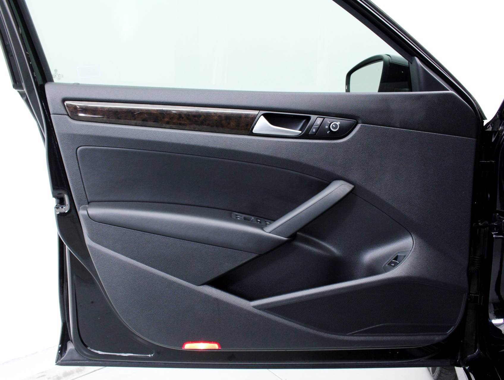 Florida Fine Cars - Used VOLKSWAGEN PASSAT 2015 MIAMI TDI SEL PREMIUM