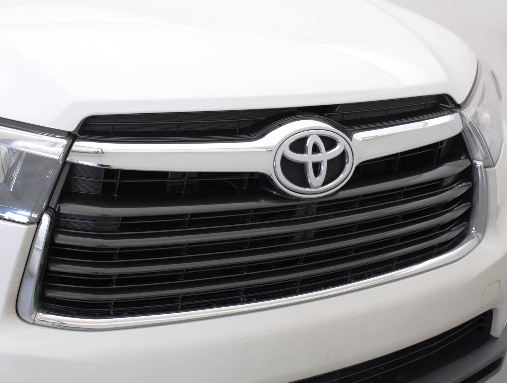 Florida Fine Cars - Used TOYOTA HIGHLANDER 2015 MIAMI Le Plus V6