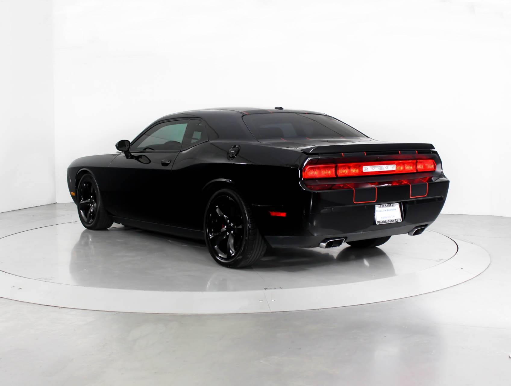 2014 Dodge Challenger SXT, image size:1696x1280