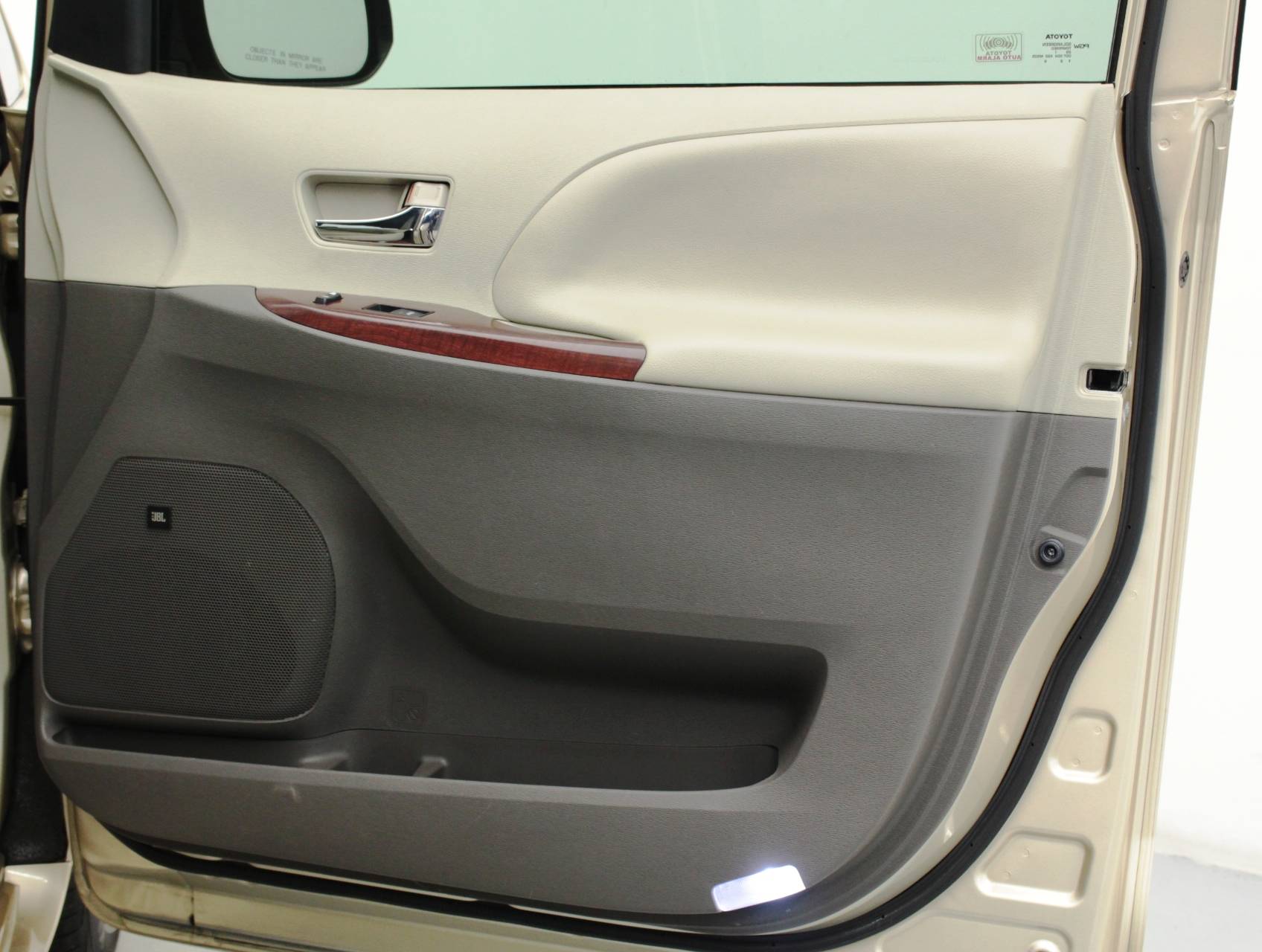 Florida Fine Cars - Used TOYOTA SIENNA 2012 MIAMI Xle