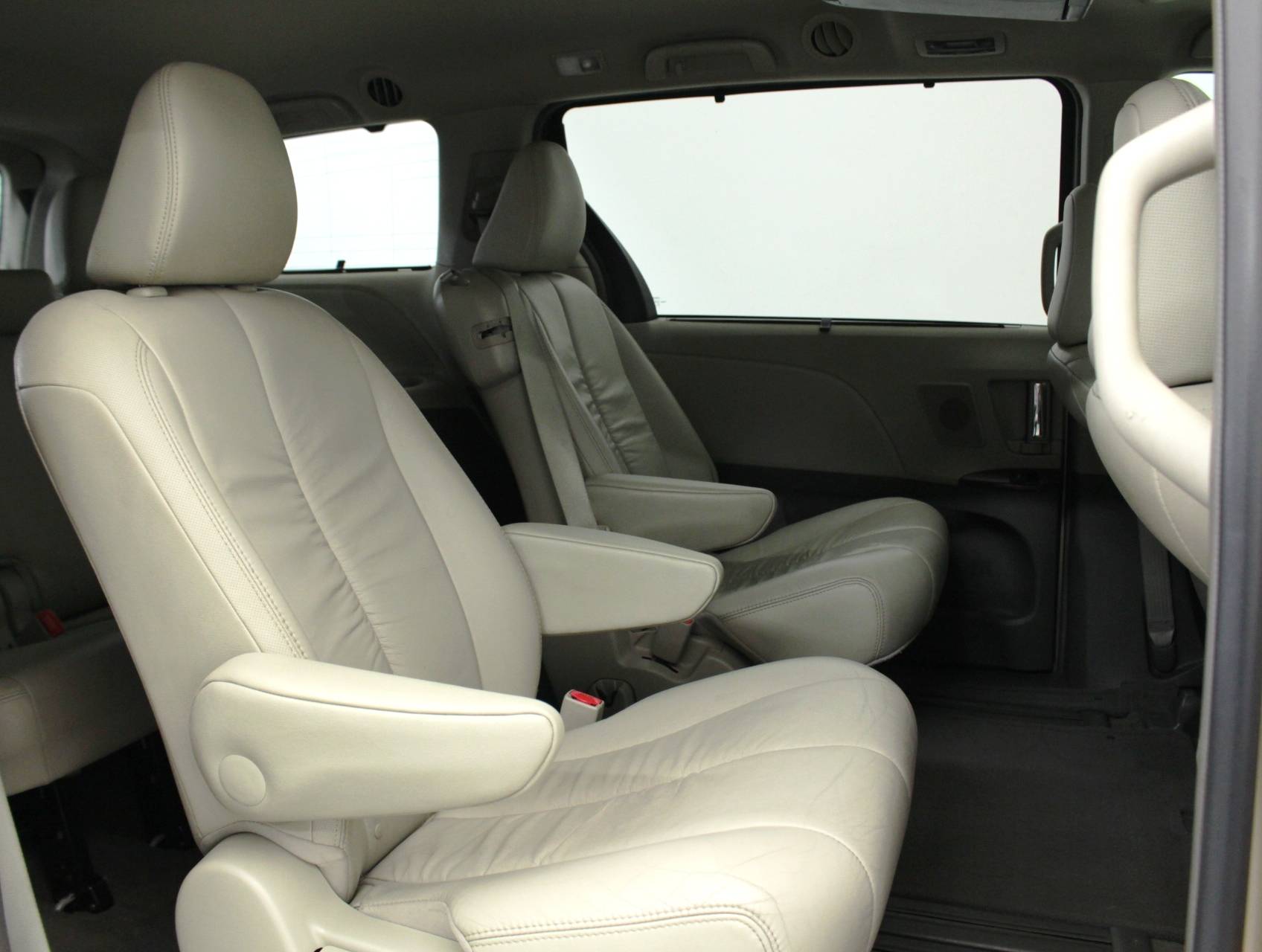 Florida Fine Cars - Used TOYOTA SIENNA 2012 MIAMI Xle