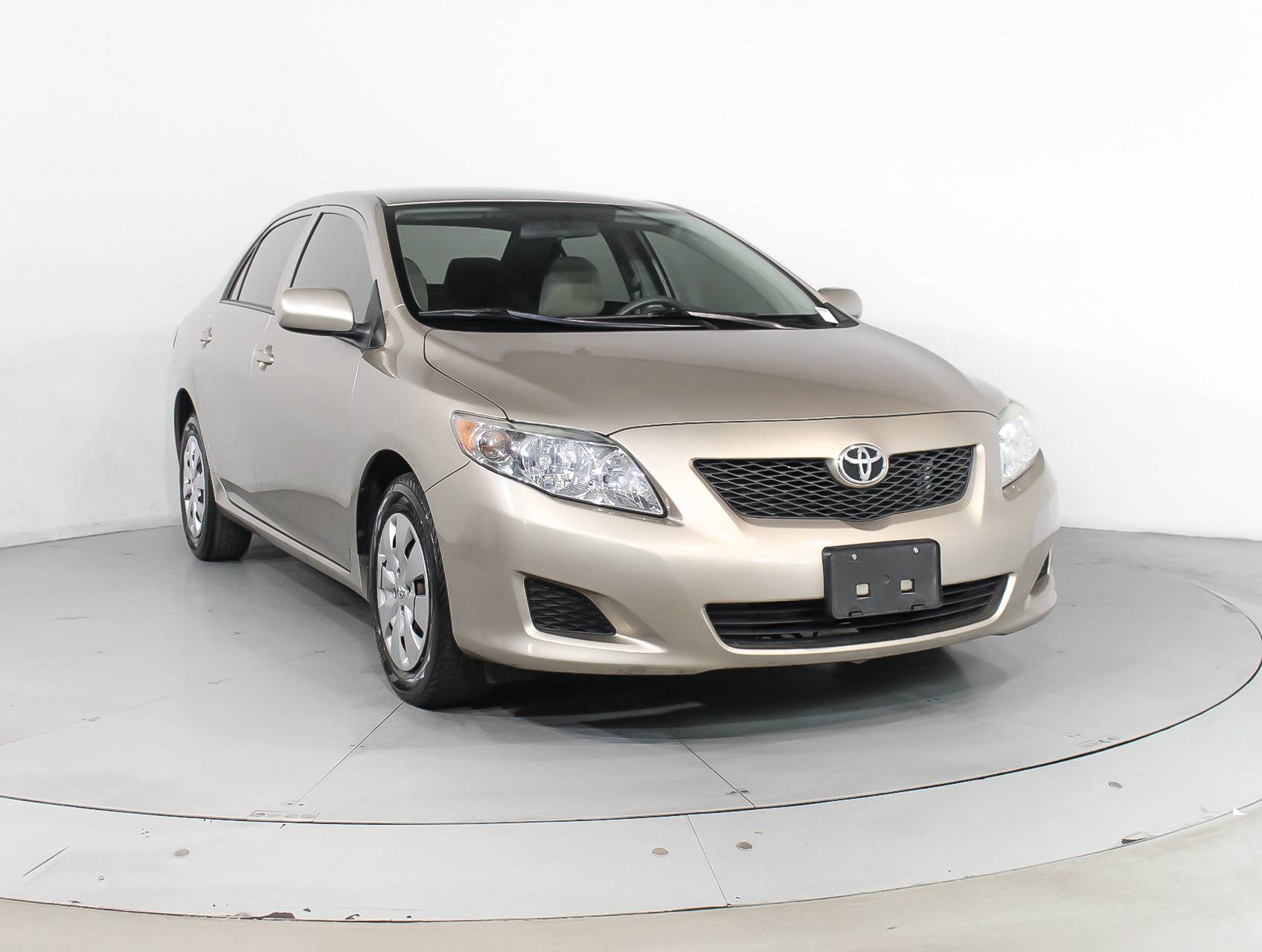 Florida Fine Cars - Used TOYOTA COROLLA 2009 HOLLYWOOD Le