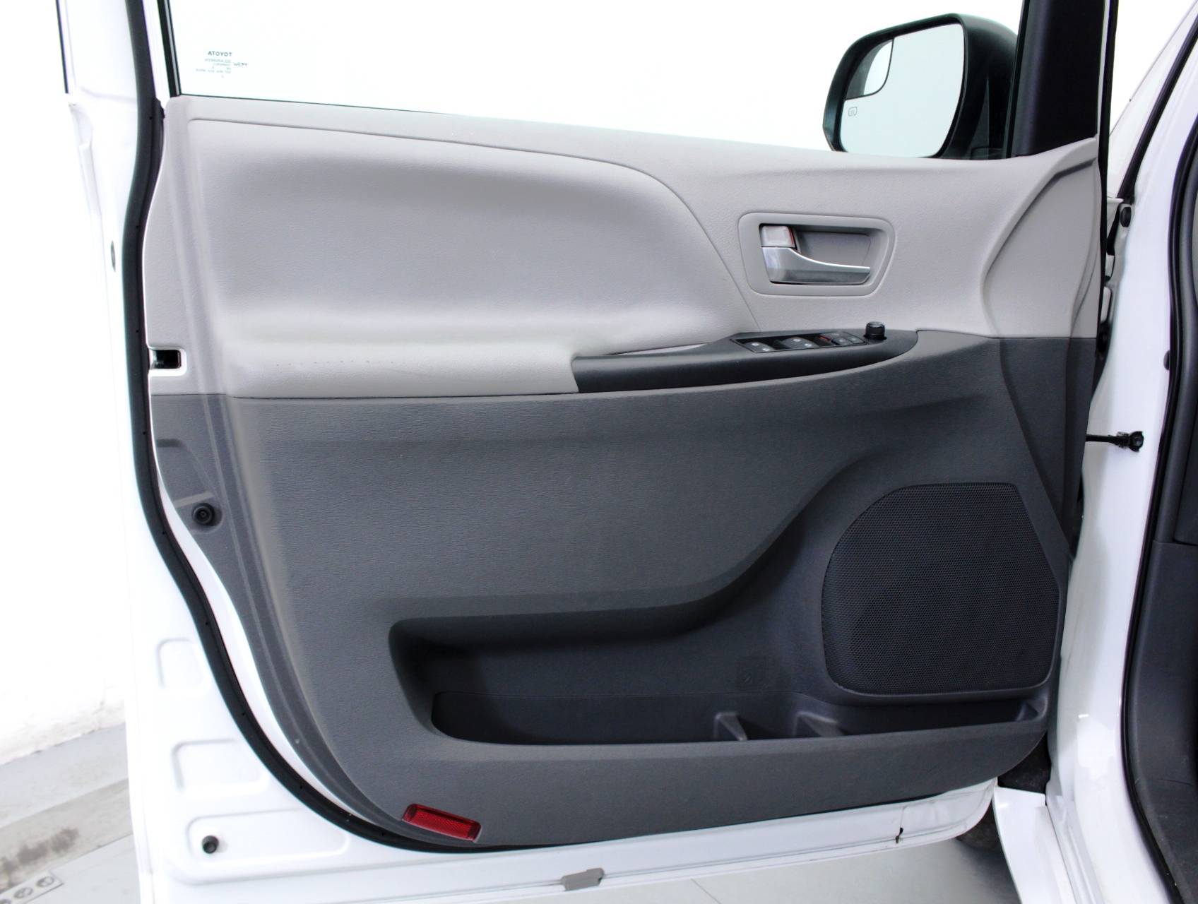 Florida Fine Cars - Used TOYOTA SIENNA 2016 MIAMI Le