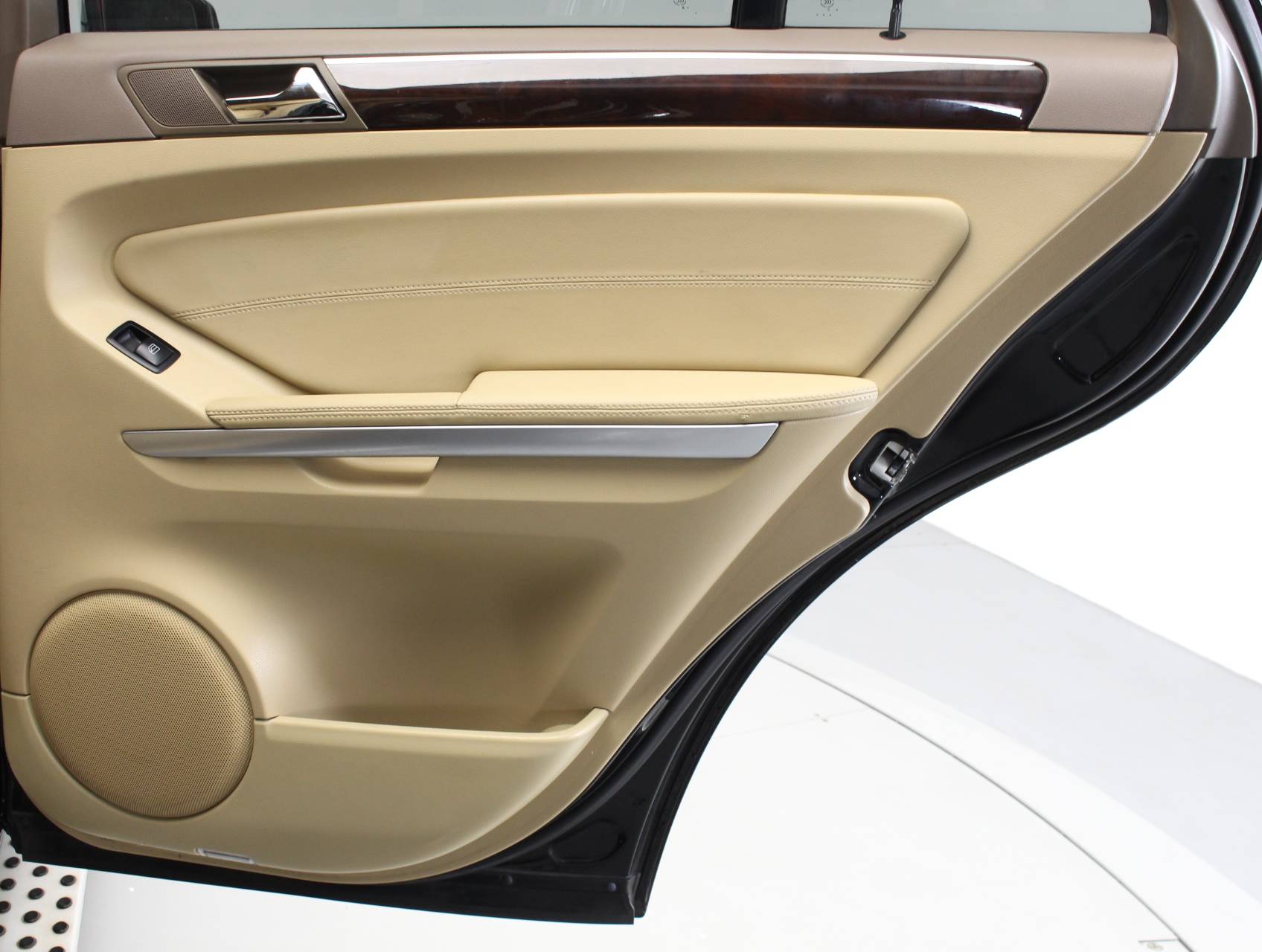 Florida Fine Cars - Used MERCEDES-BENZ M CLASS 2011 HOLLYWOOD ML350