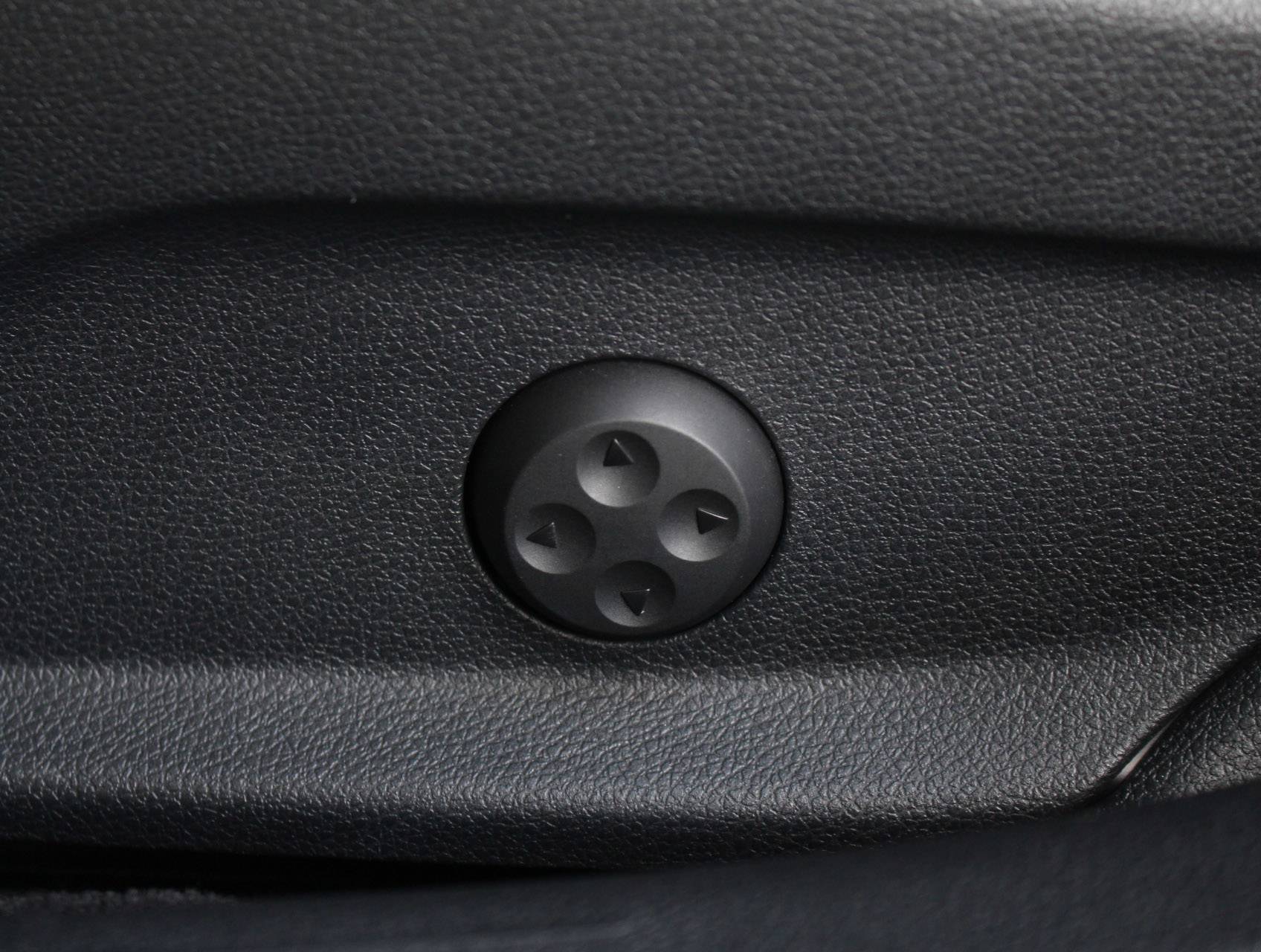 Florida Fine Cars - Used MERCEDES-BENZ C CLASS 2015 MARGATE C300