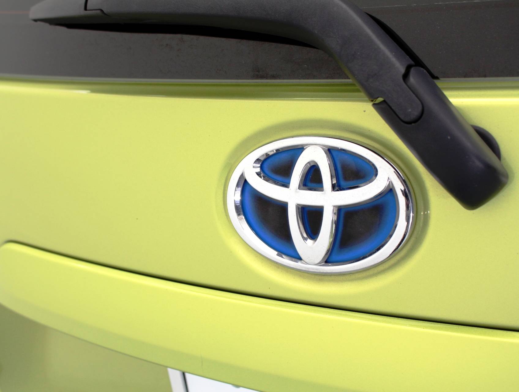 Florida Fine Cars - Used TOYOTA PRIUS C 2015 HOLLYWOOD 2