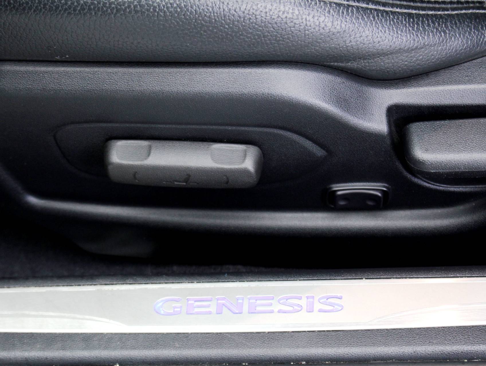 Florida Fine Cars - Used HYUNDAI GENESIS 2013 MIAMI Grand Touring