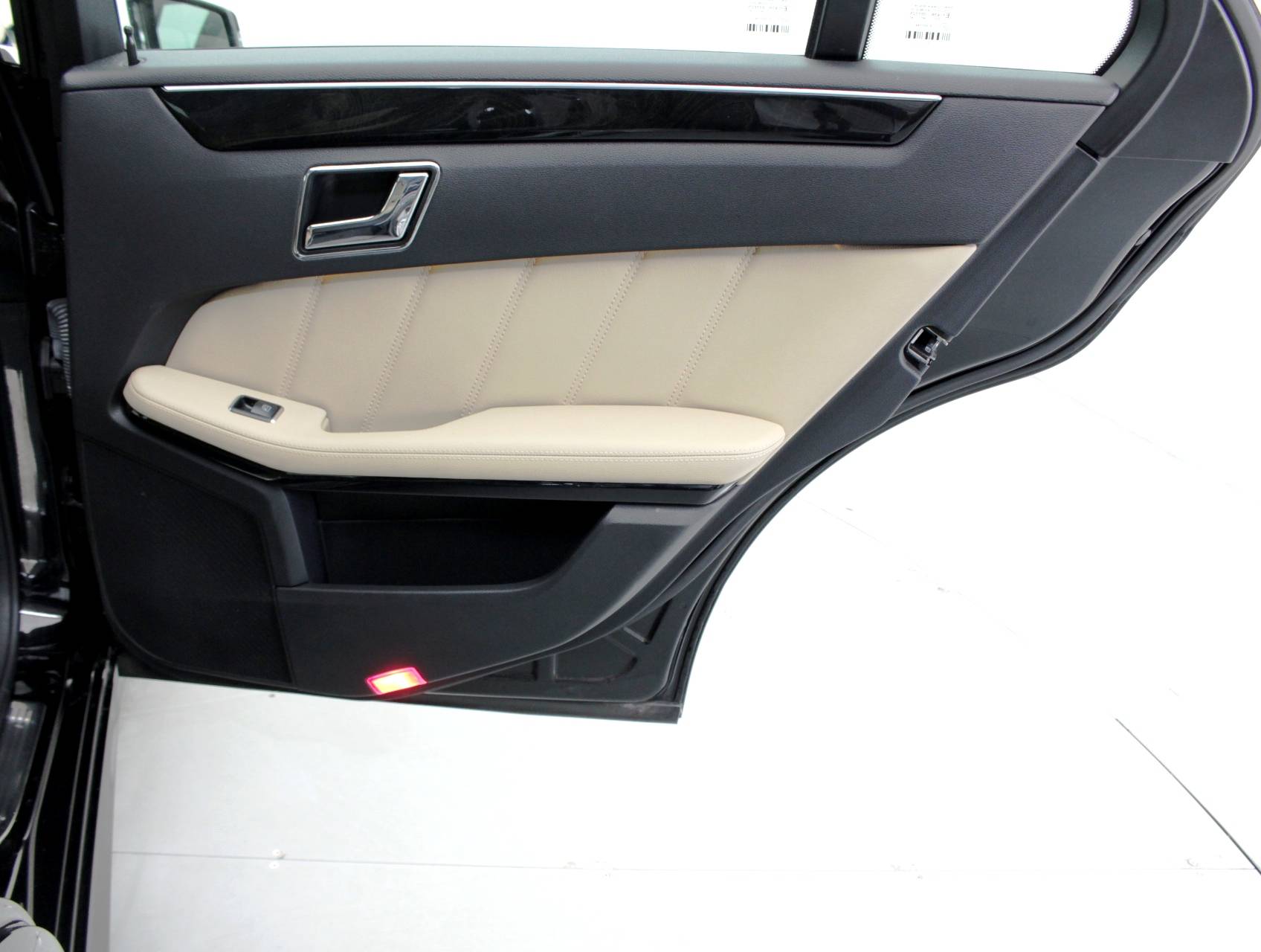 Florida Fine Cars - Used MERCEDES-BENZ E CLASS 2011 MIAMI E350 4MATIC
