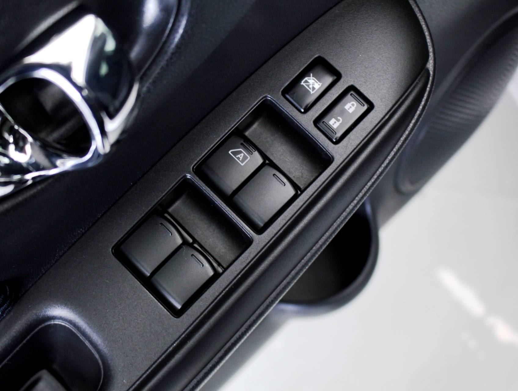 Florida Fine Cars - Used NISSAN VERSA NOTE 2015 HOLLYWOOD Sv