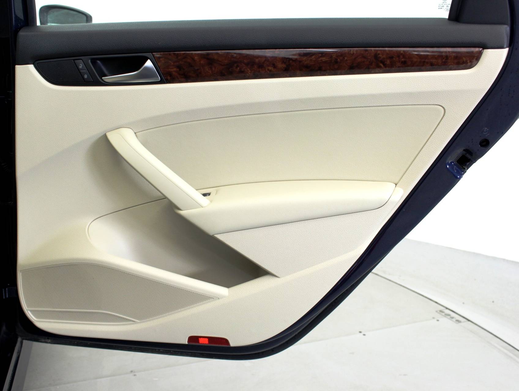 Florida Fine Cars - Used VOLKSWAGEN PASSAT 2013 MIAMI V6 Sel Premium