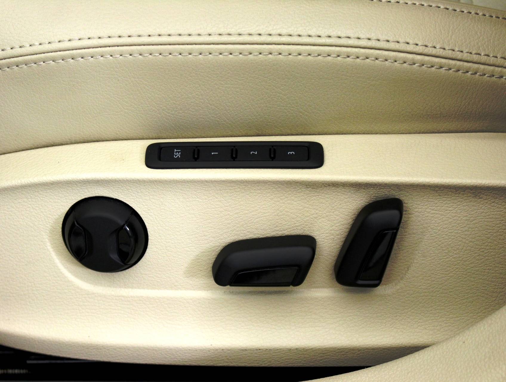 Florida Fine Cars - Used VOLKSWAGEN PASSAT 2013 MIAMI V6 Sel Premium