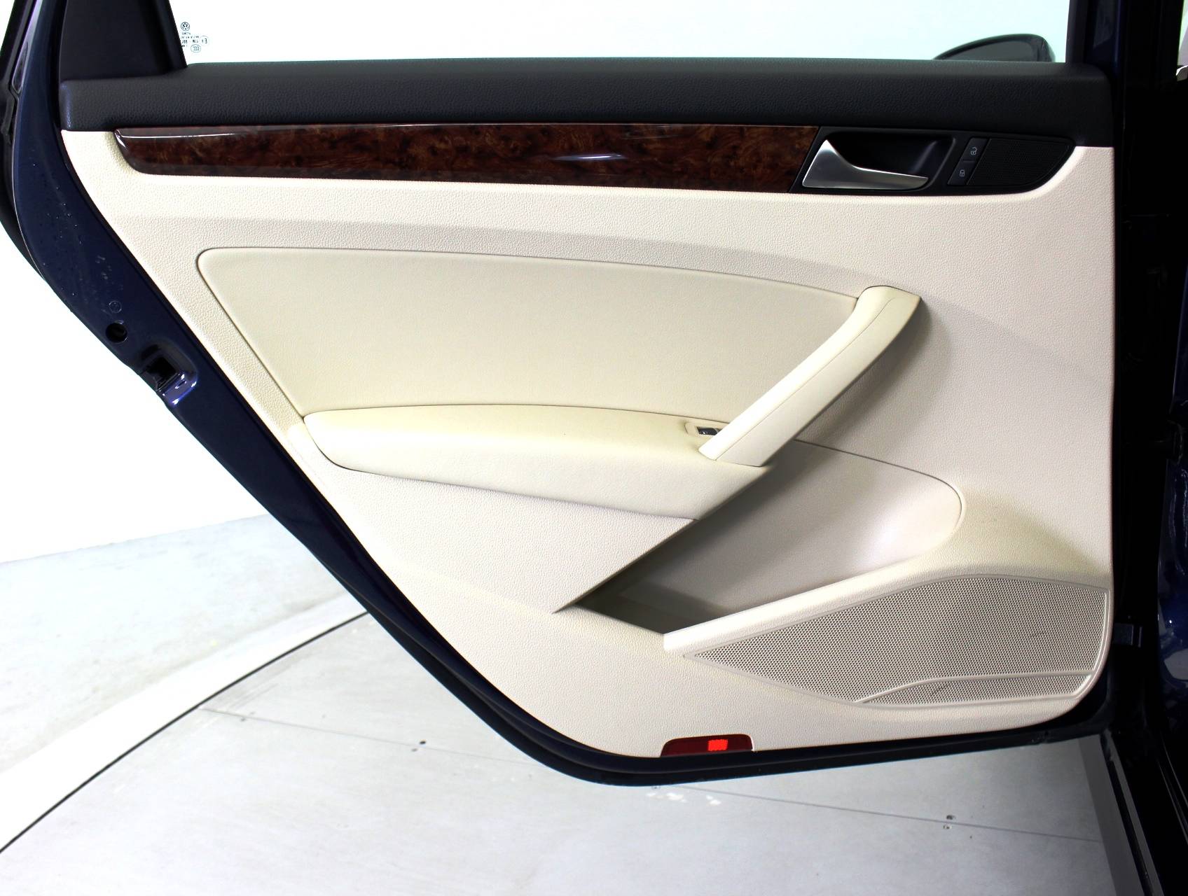 Florida Fine Cars - Used VOLKSWAGEN PASSAT 2013 MIAMI V6 Sel Premium