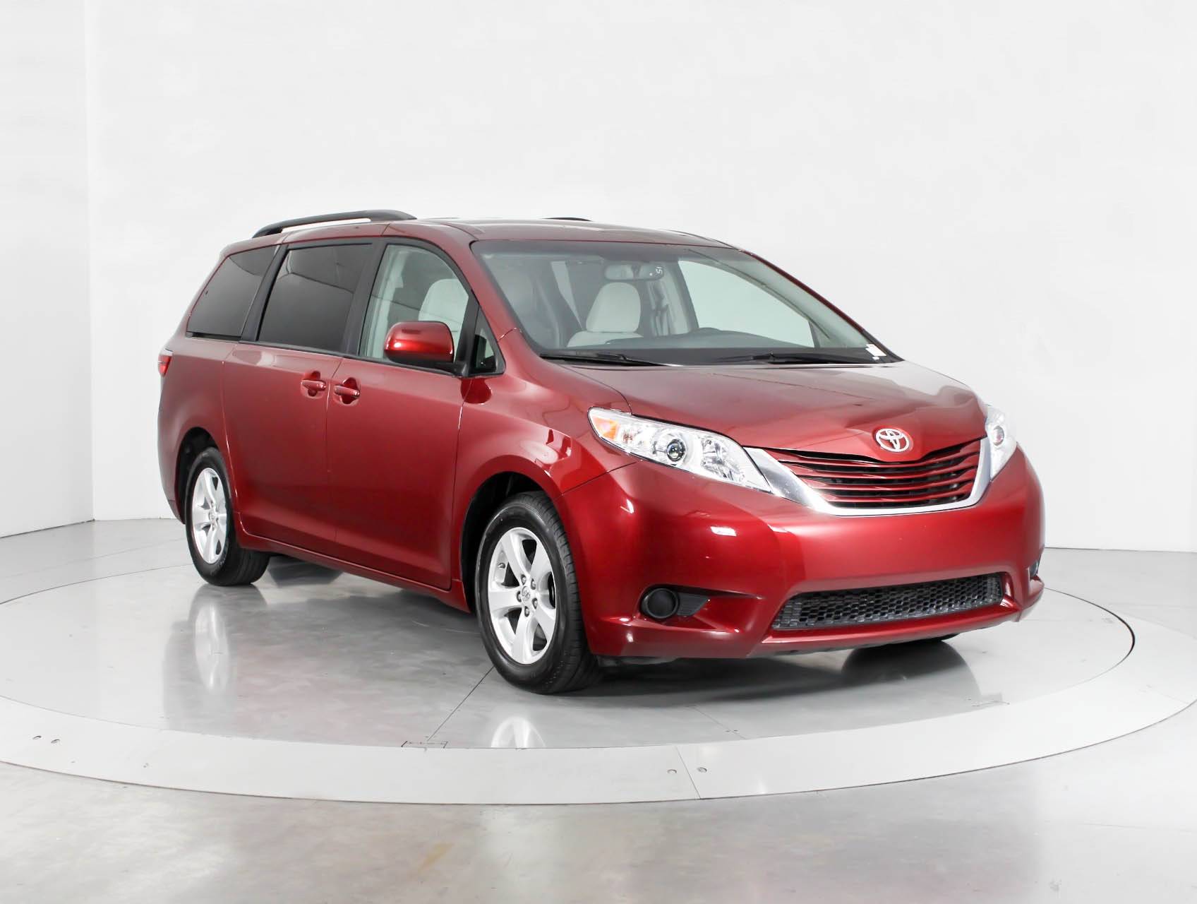 Florida Fine Cars - Used TOYOTA SIENNA 2017 WEST PALM Le