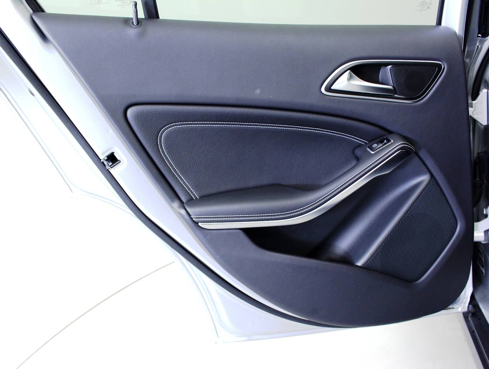 Florida Fine Cars - Used MERCEDES-BENZ GLA CLASS 2015 MIAMI GLA250