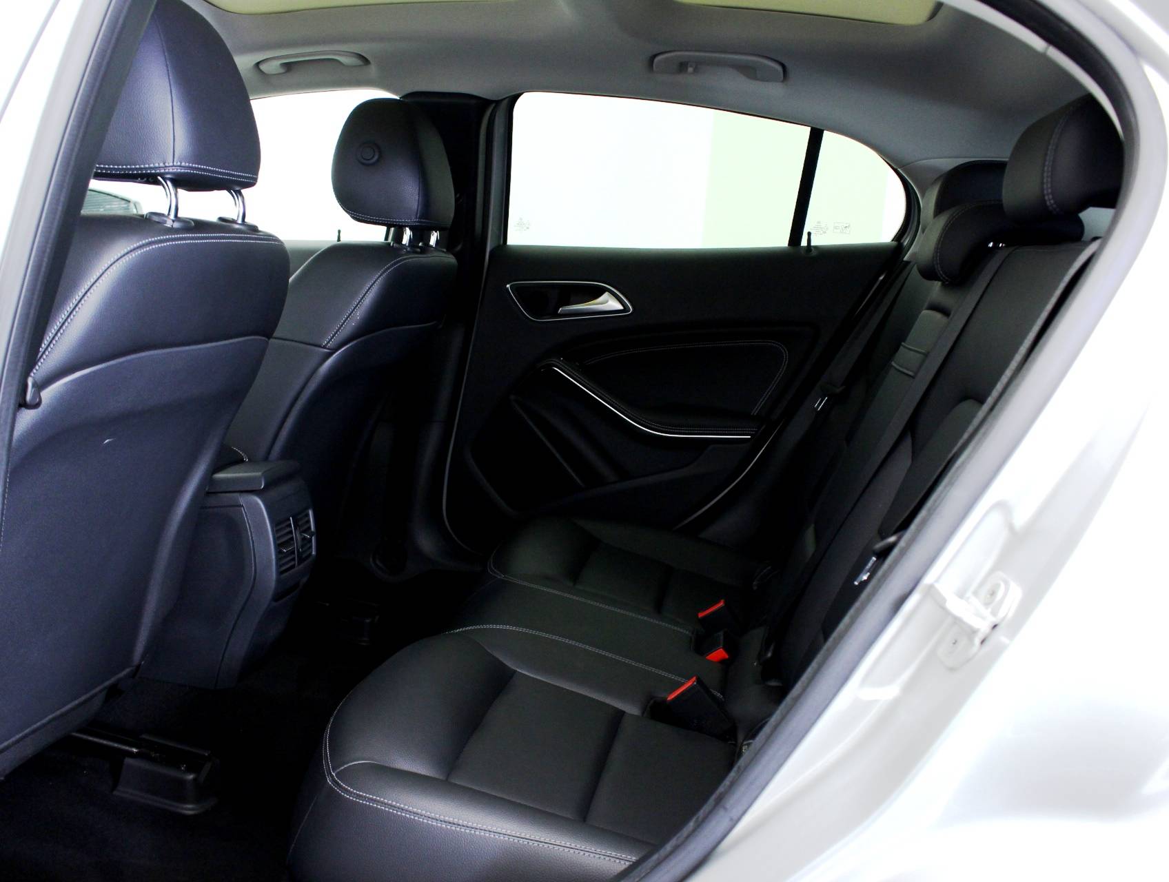 Florida Fine Cars - Used MERCEDES-BENZ GLA CLASS 2015 MIAMI GLA250