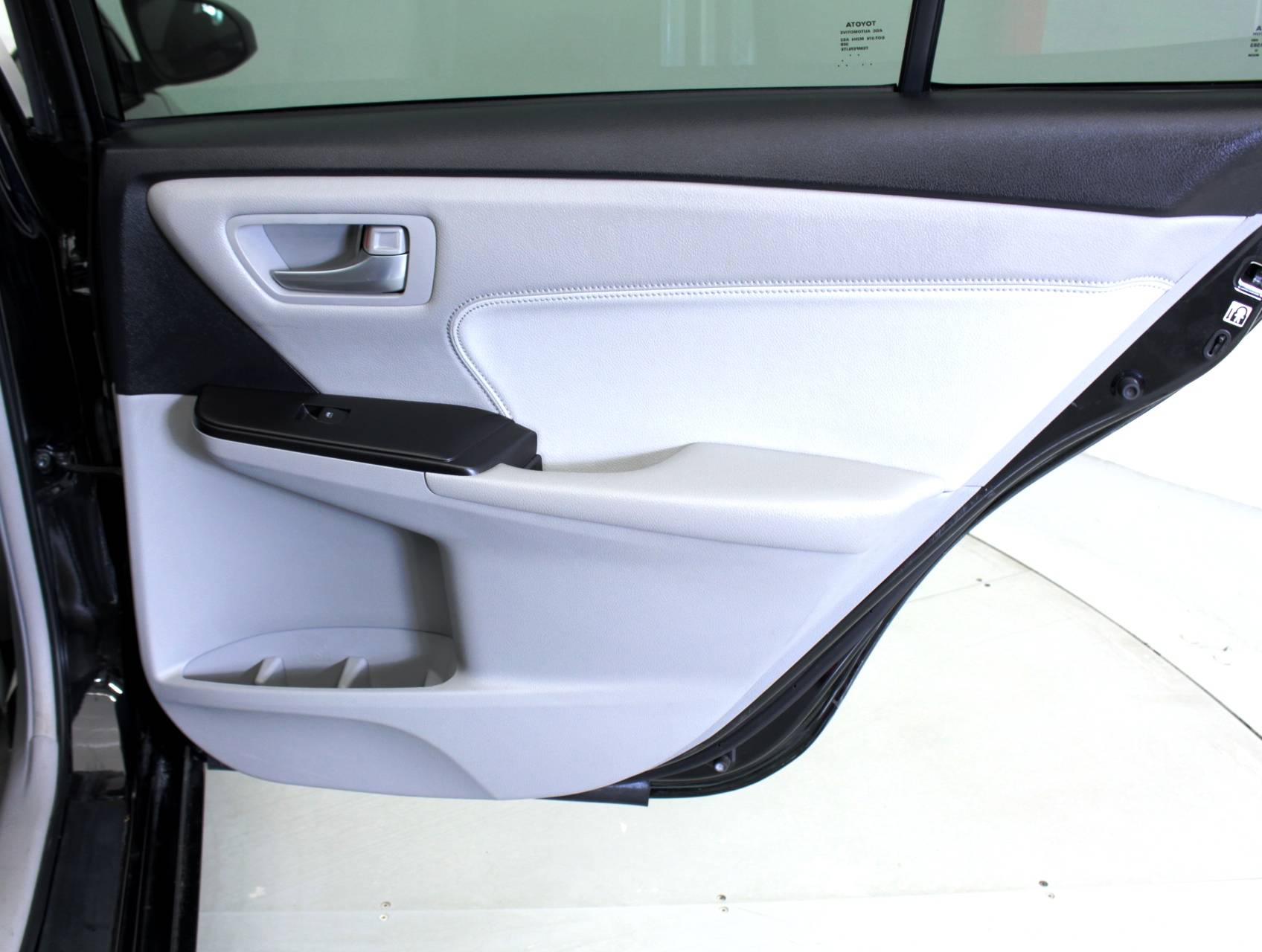 Florida Fine Cars - Used TOYOTA CAMRY 2017 MIAMI Xle Hybrid