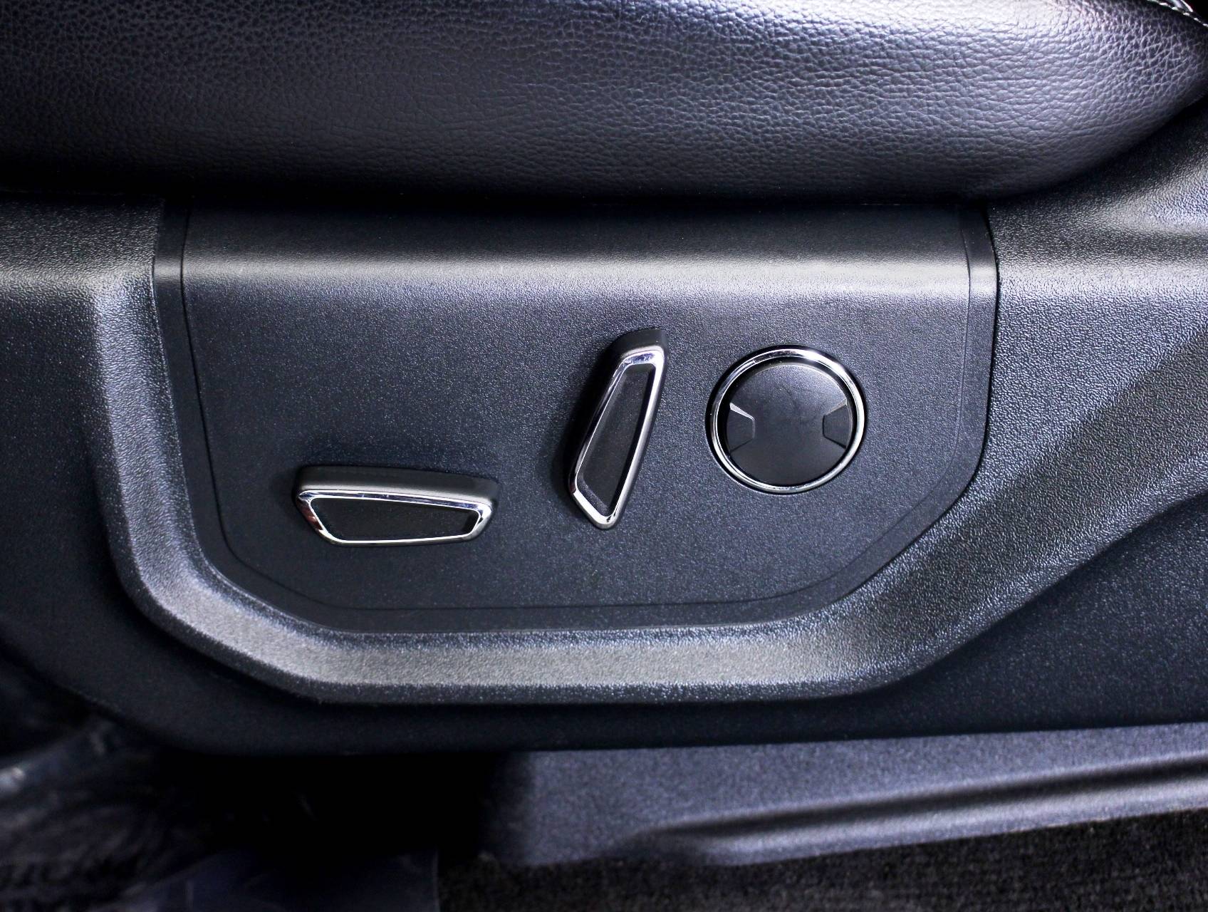 Florida Fine Cars - Used FORD F 150 2015 MIAMI Lariat Fx4