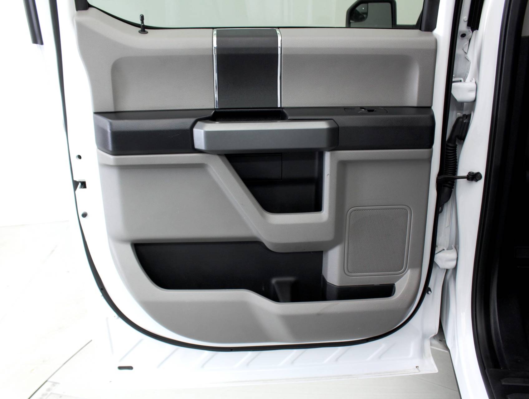 Florida Fine Cars - Used FORD F 150 2017 MIAMI Xlt 4x4