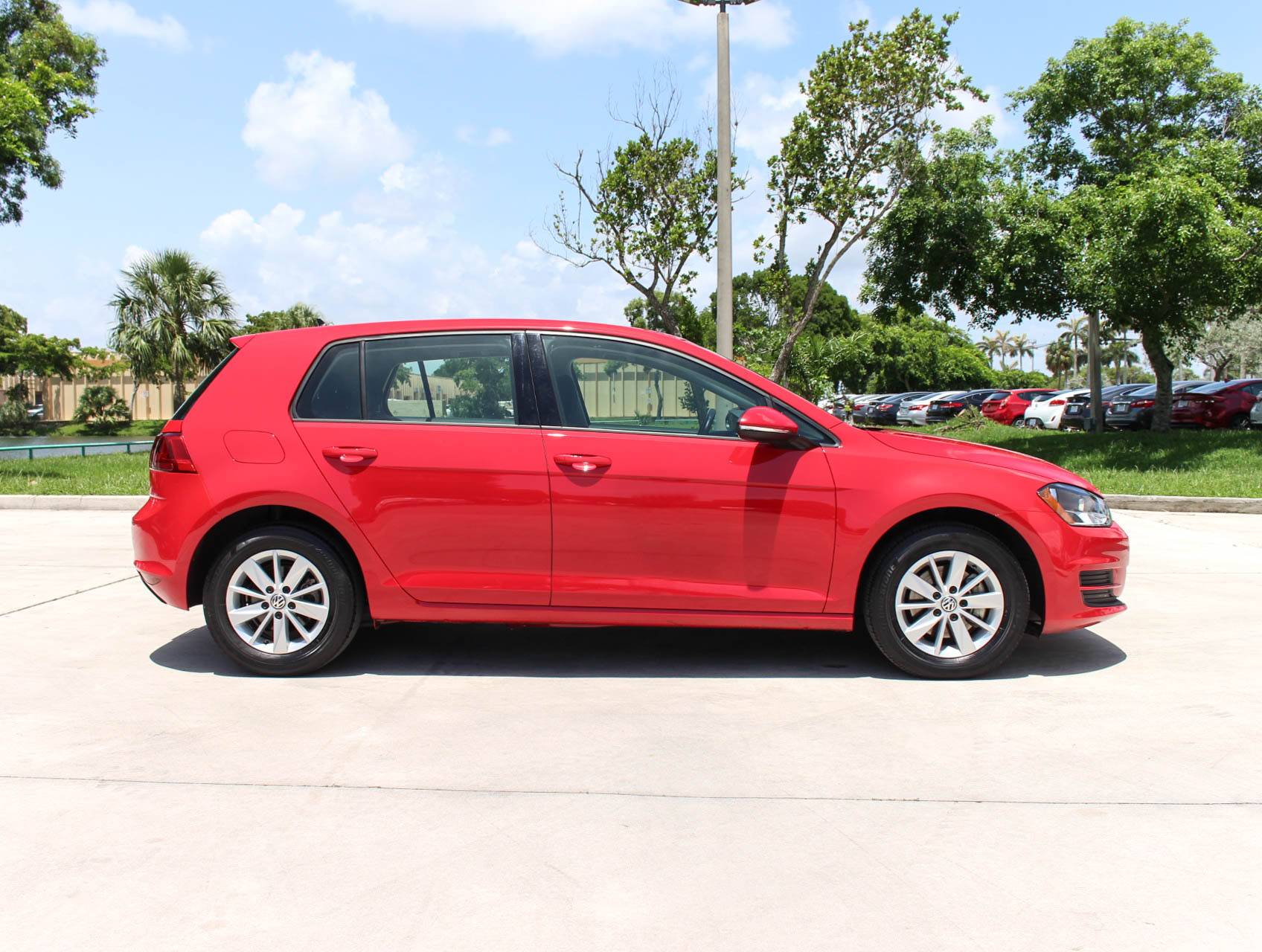 Florida Fine Cars - Used VOLKSWAGEN GOLF 2016 MARGATE Tsi S