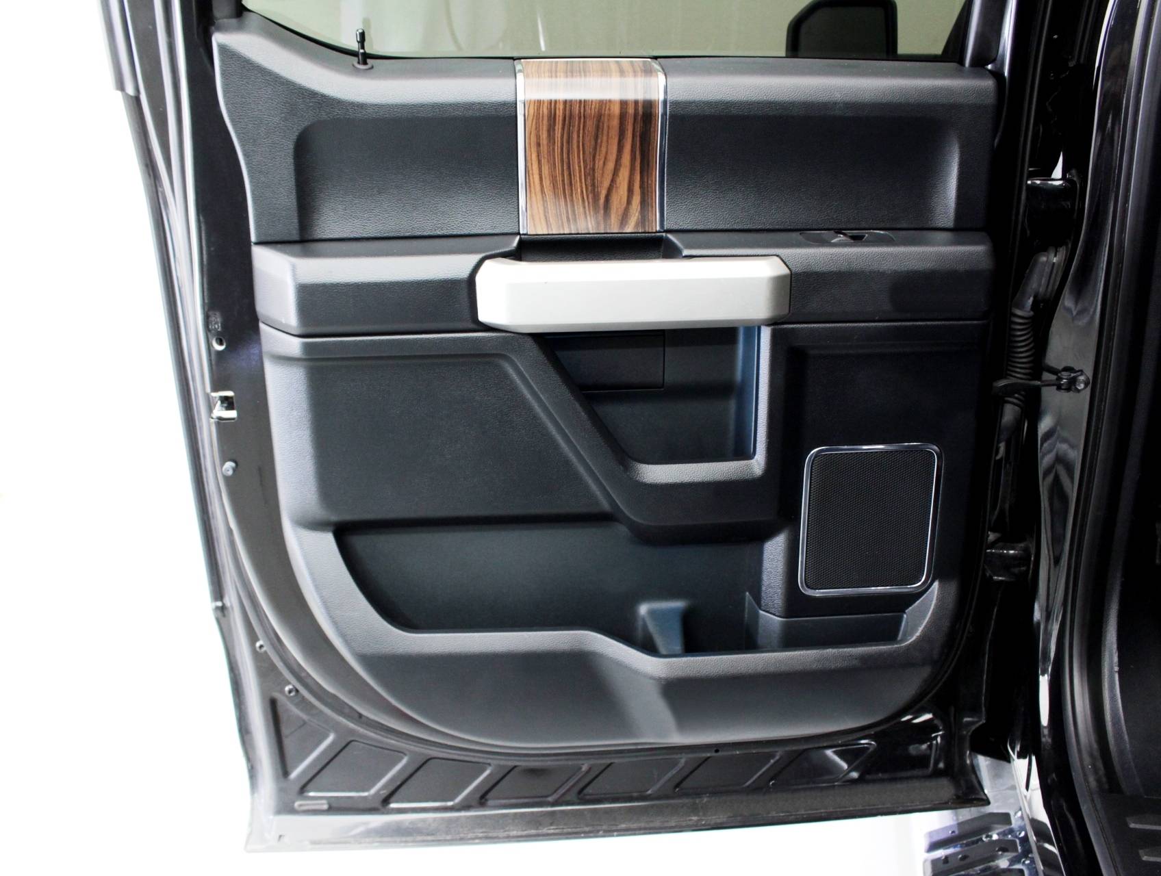 Florida Fine Cars - Used FORD F 150 2015 MIAMI Lariat Fx4