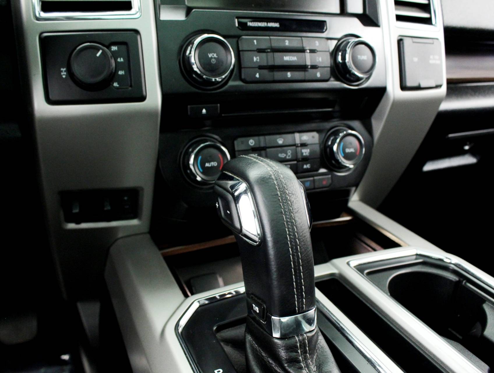 Florida Fine Cars - Used FORD F 150 2015 MIAMI Lariat Fx4