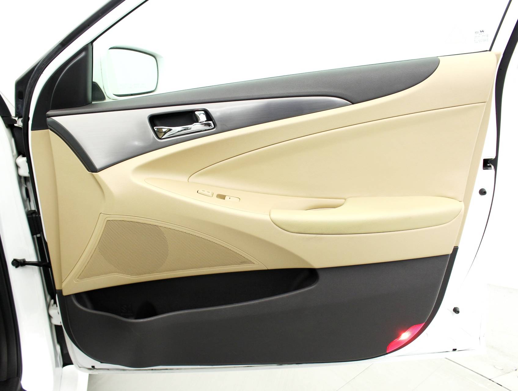 Florida Fine Cars - Used HYUNDAI SONATA HYBRID 2015 MIAMI 