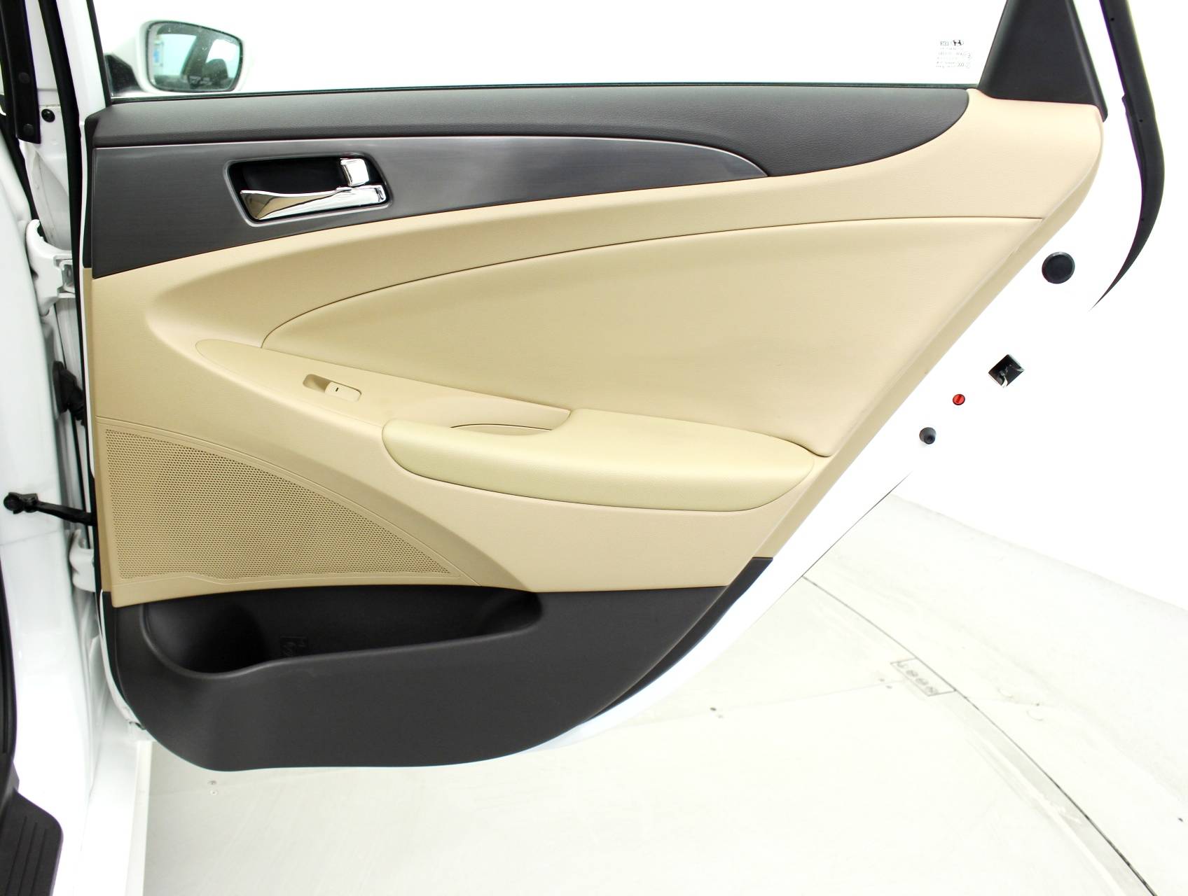 Florida Fine Cars - Used HYUNDAI SONATA HYBRID 2015 MIAMI 