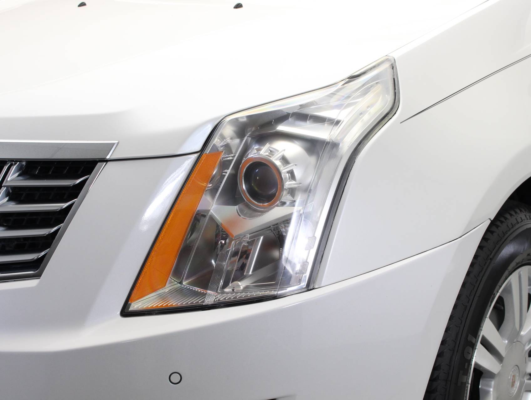 Used 2015 CADILLAC SRX LUXURY for sale in MIAMI | 95716