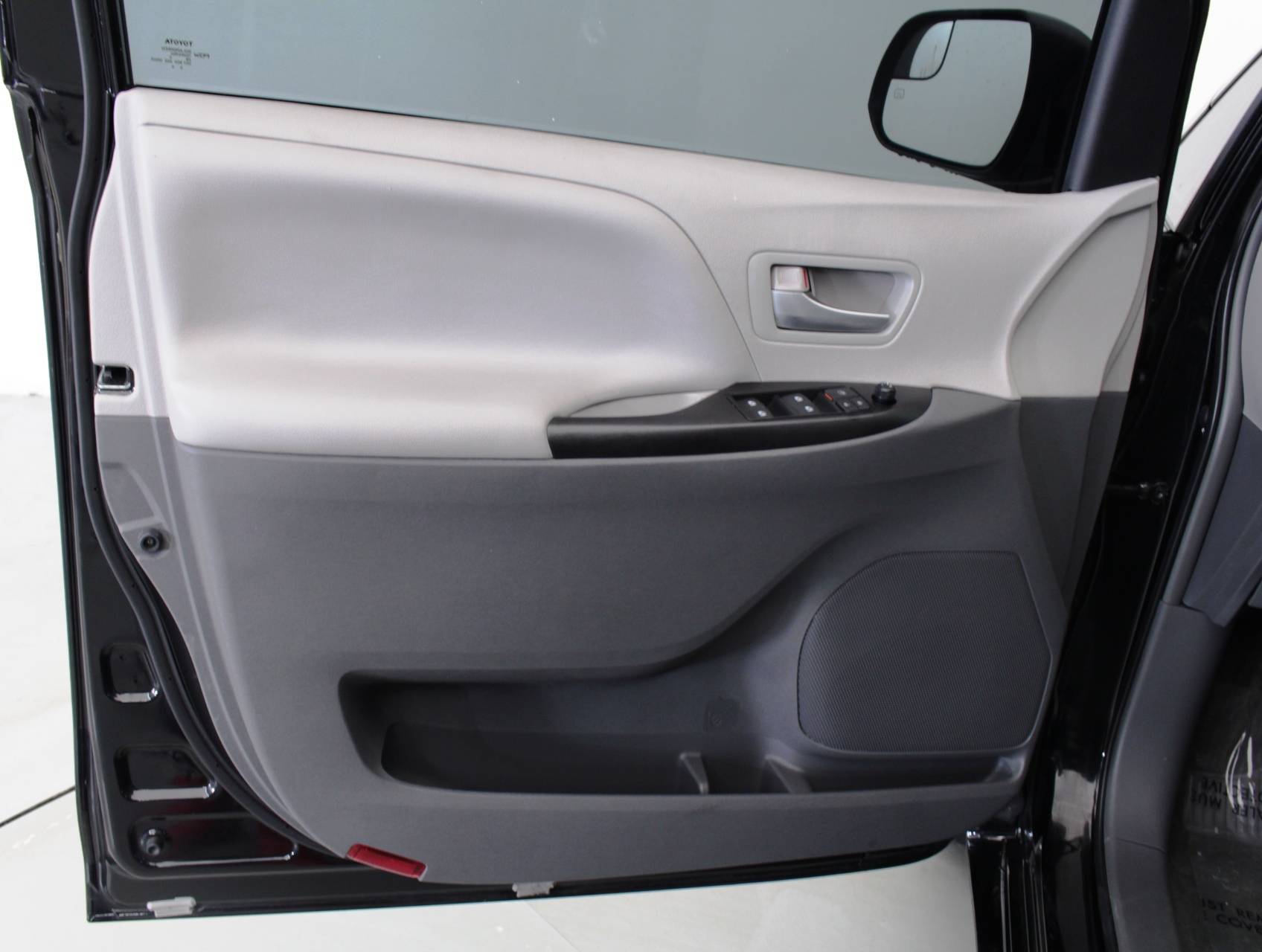 Florida Fine Cars - Used TOYOTA SIENNA 2015 MIAMI Le