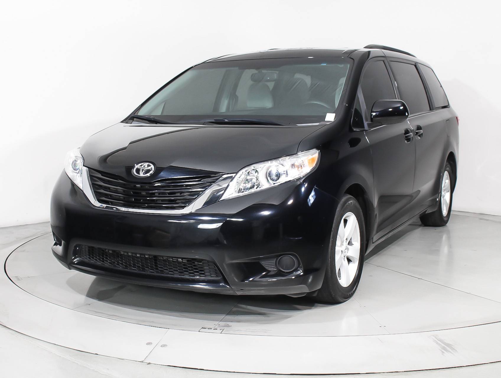 Florida Fine Cars - Used TOYOTA SIENNA 2015 MIAMI Le