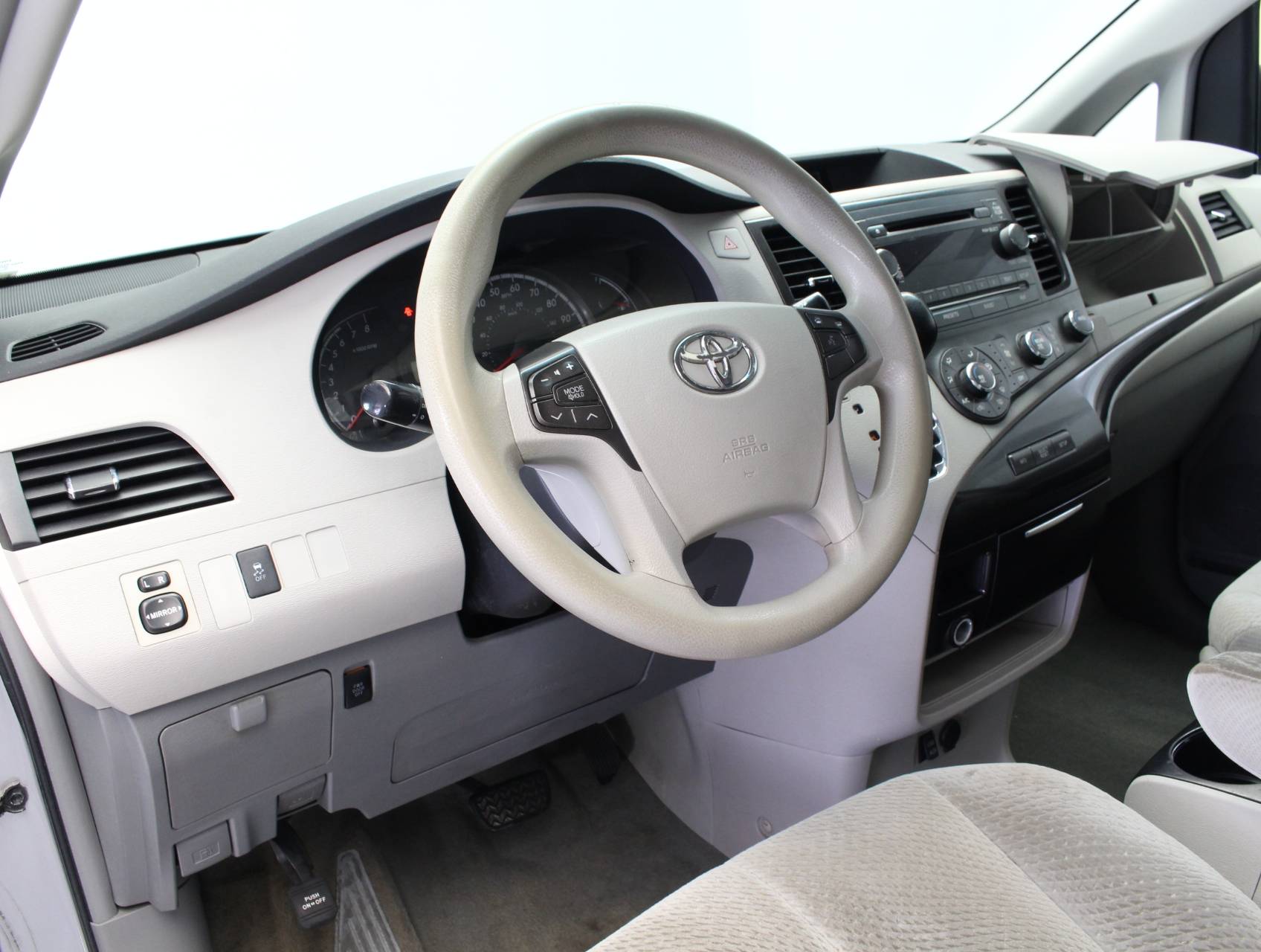 Florida Fine Cars - Used TOYOTA SIENNA 2011 MIAMI Le