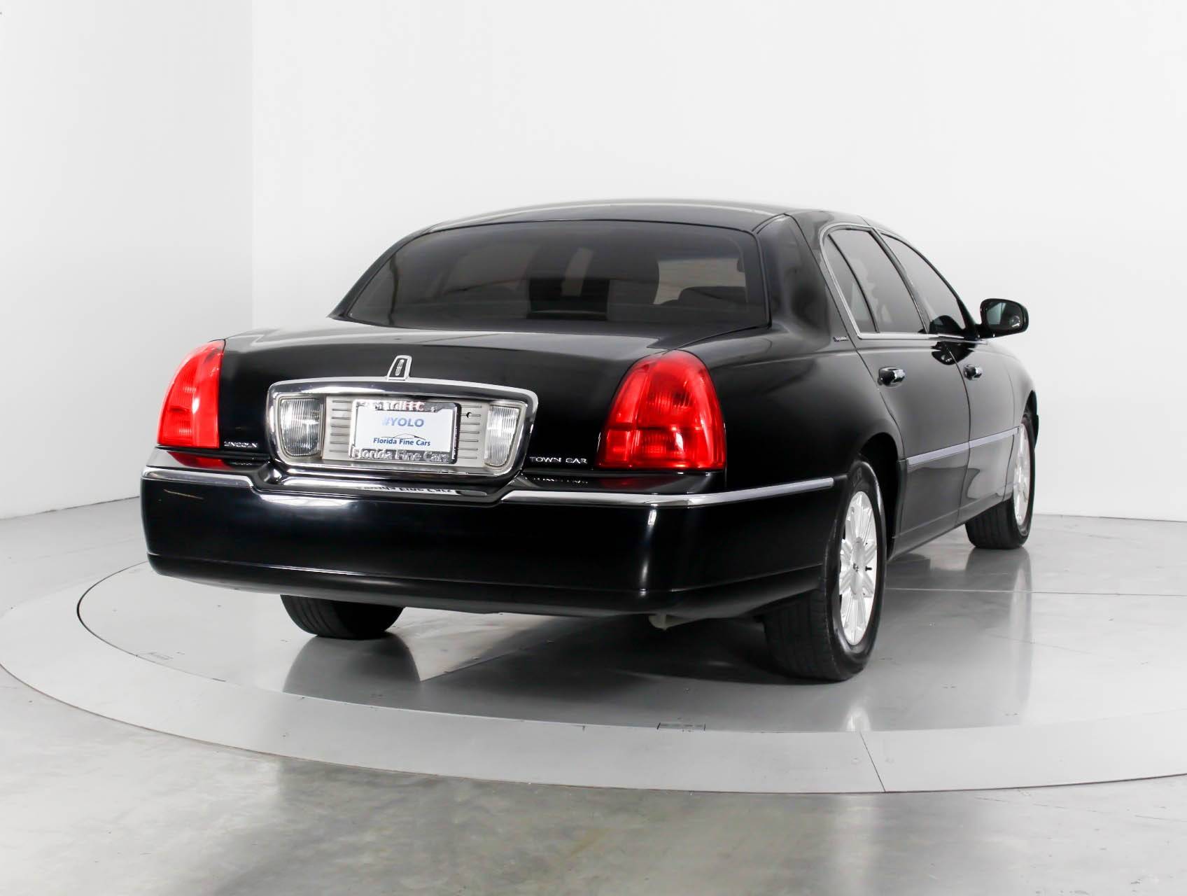 Florida Fine Cars - Used LINCOLN TOWN CAR 2011 WEST PALM SIGNATURE-L