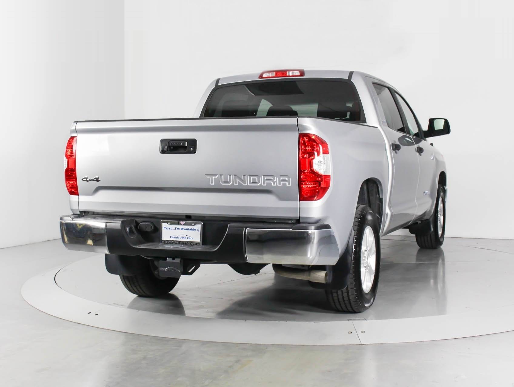 Florida Fine Cars - Used TOYOTA TUNDRA 2017 WEST PALM Sr5 Crewmax 4x4