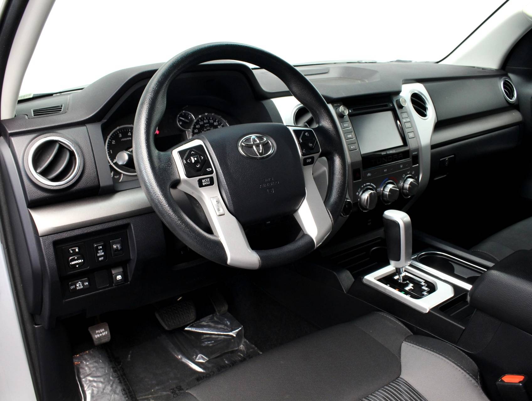 Florida Fine Cars - Used TOYOTA TUNDRA 2017 WEST PALM Sr5 Crewmax 4x4