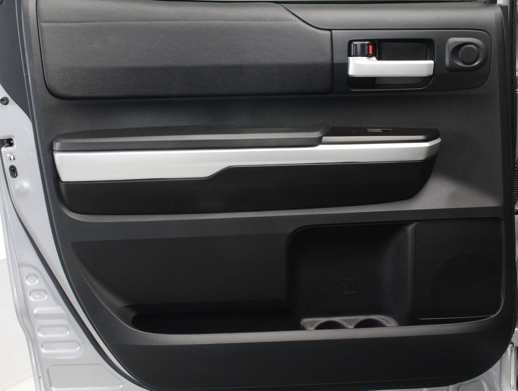 Florida Fine Cars - Used TOYOTA TUNDRA 2017 WEST PALM Sr5 Crewmax 4x4