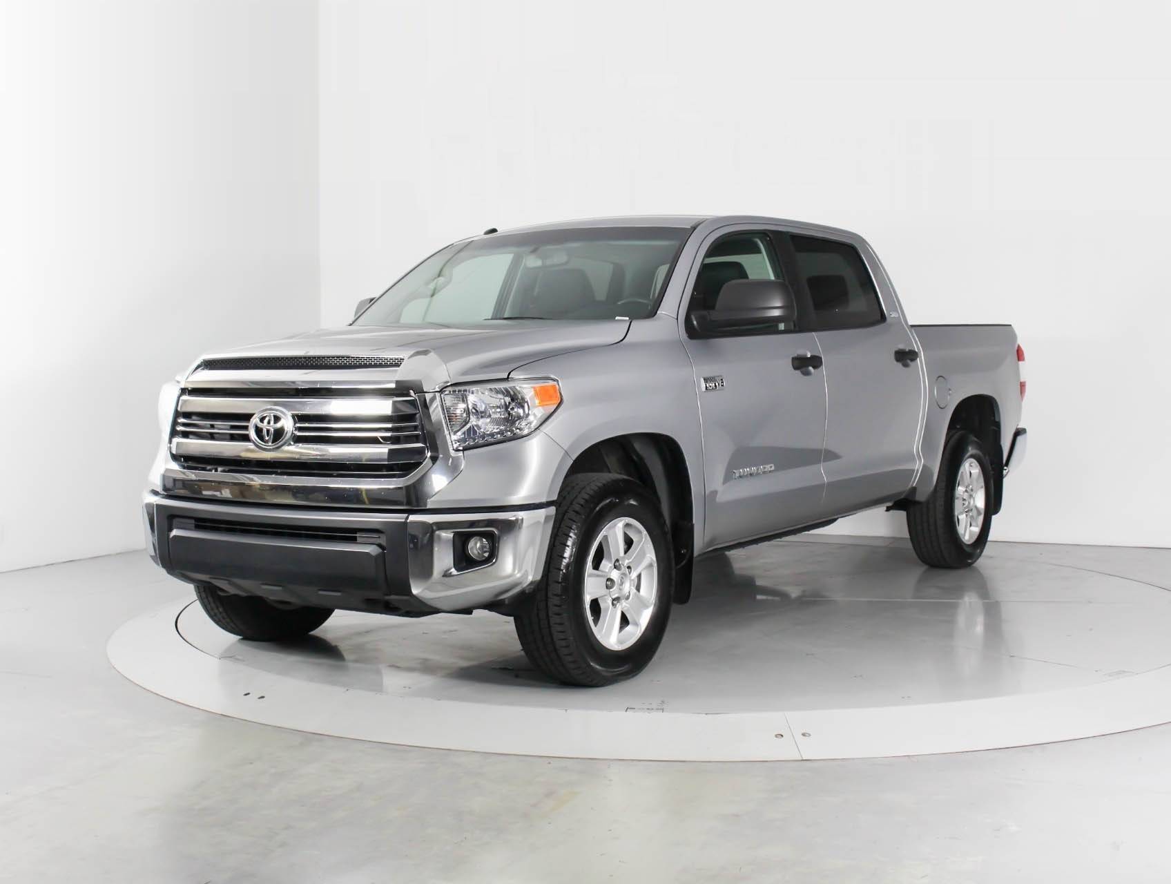 Florida Fine Cars - Used TOYOTA TUNDRA 2017 WEST PALM Sr5 Crewmax 4x4