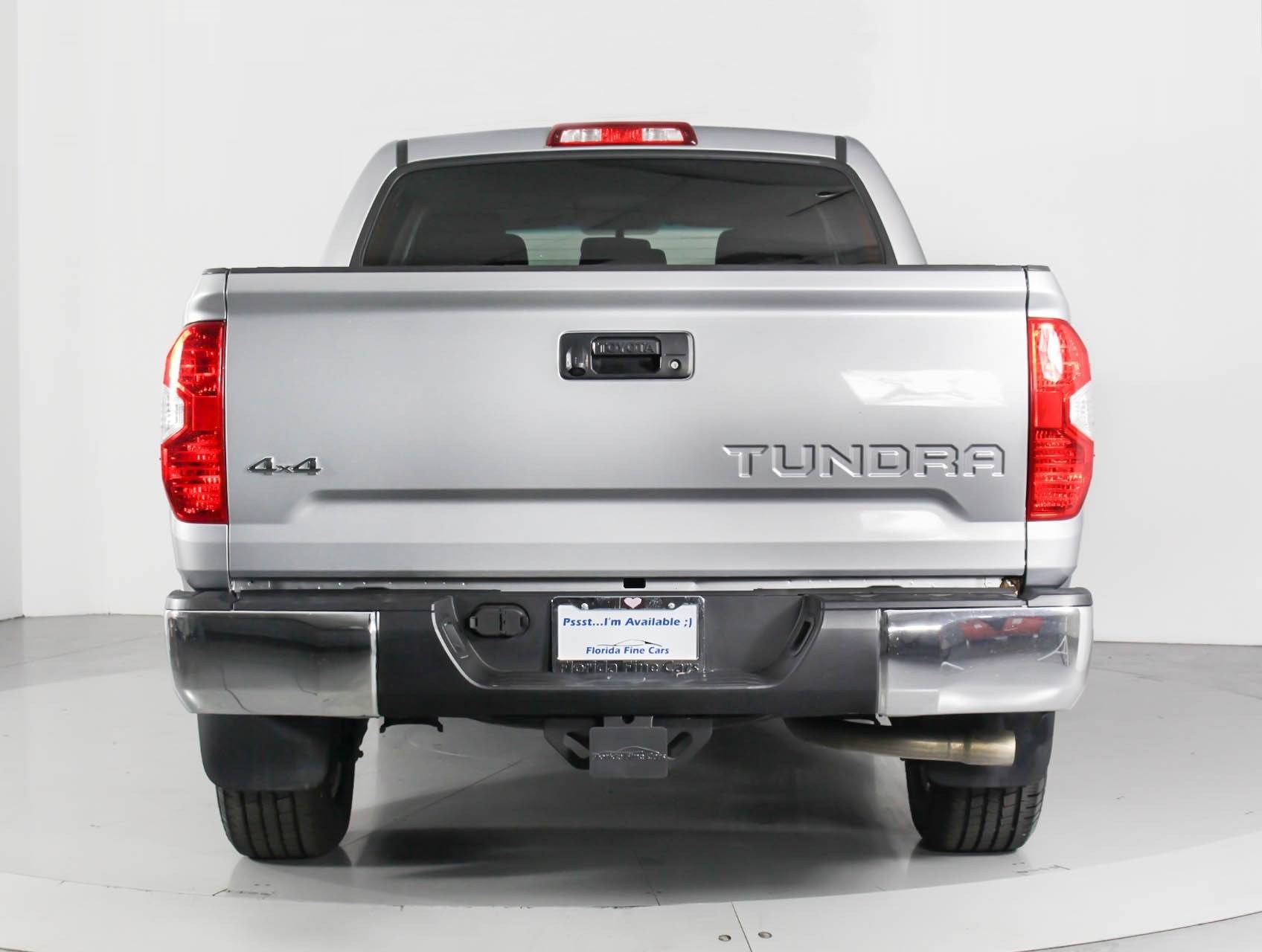 Florida Fine Cars - Used TOYOTA TUNDRA 2017 WEST PALM Sr5 Crewmax 4x4