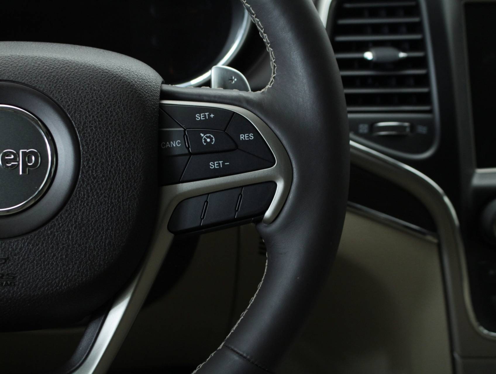 Florida Fine Cars - Used JEEP GRAND CHEROKEE 2014 MIAMI OVERLAND