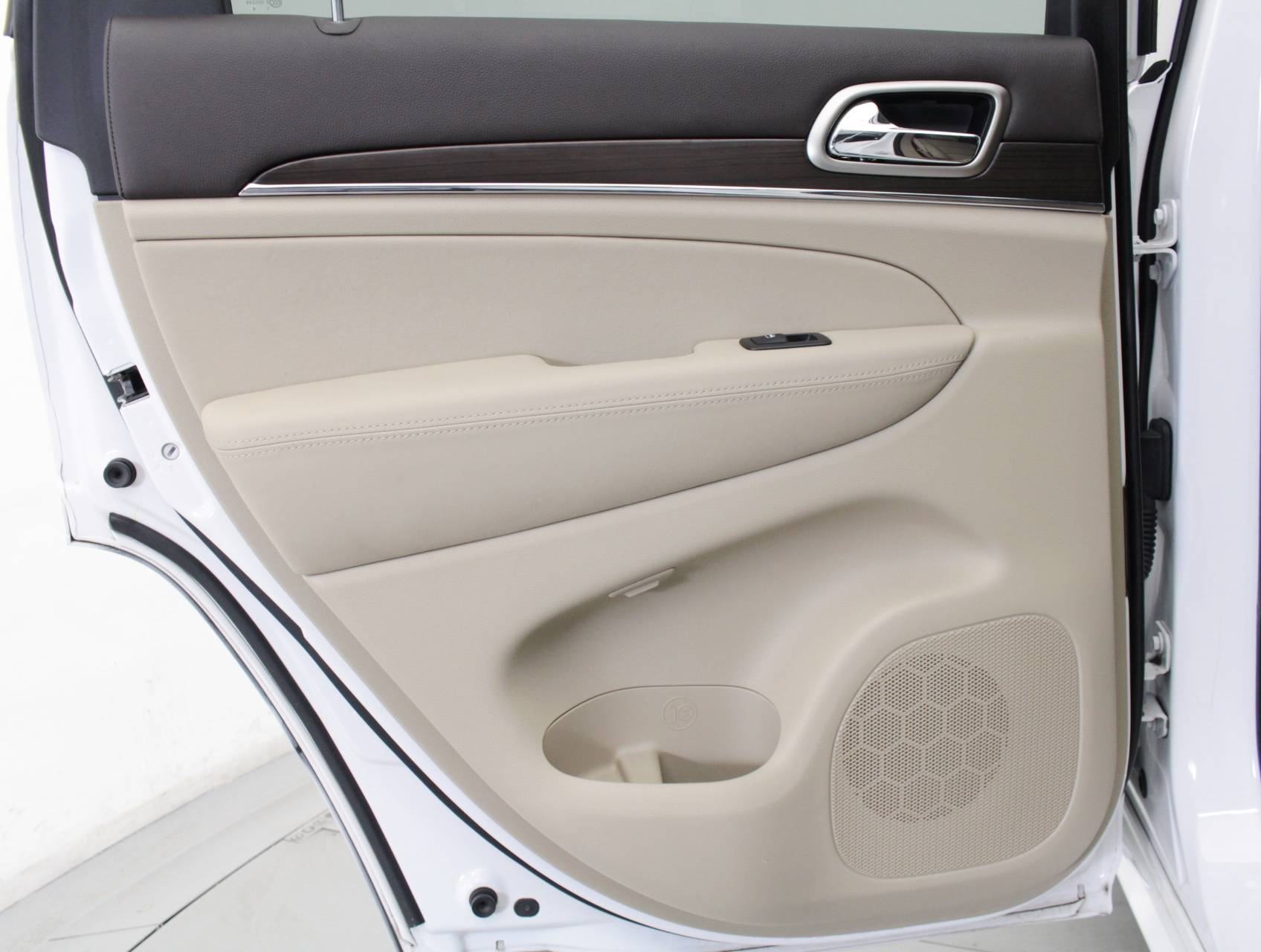 Florida Fine Cars - Used JEEP GRAND CHEROKEE 2014 MIAMI OVERLAND