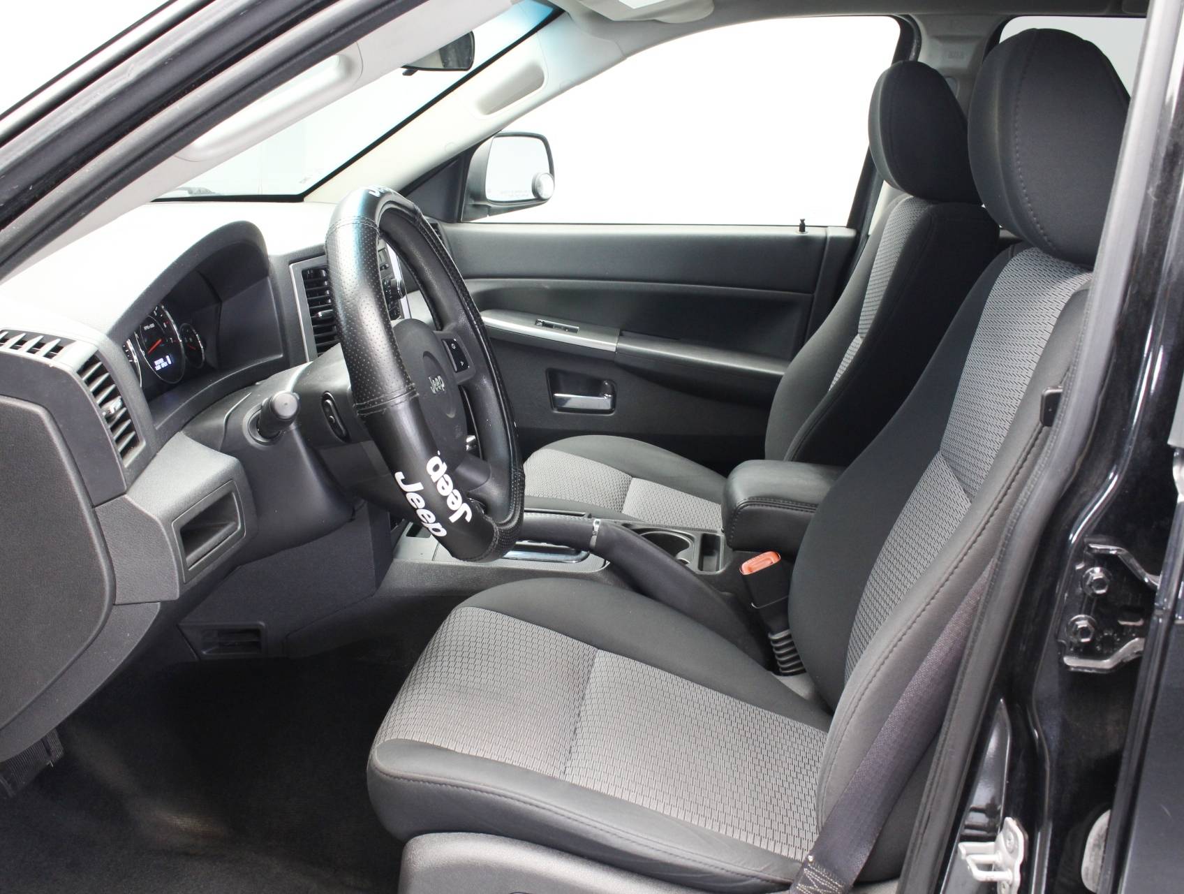 Florida Fine Cars - Used JEEP GRAND CHEROKEE 2009 HOLLYWOOD LAREDO