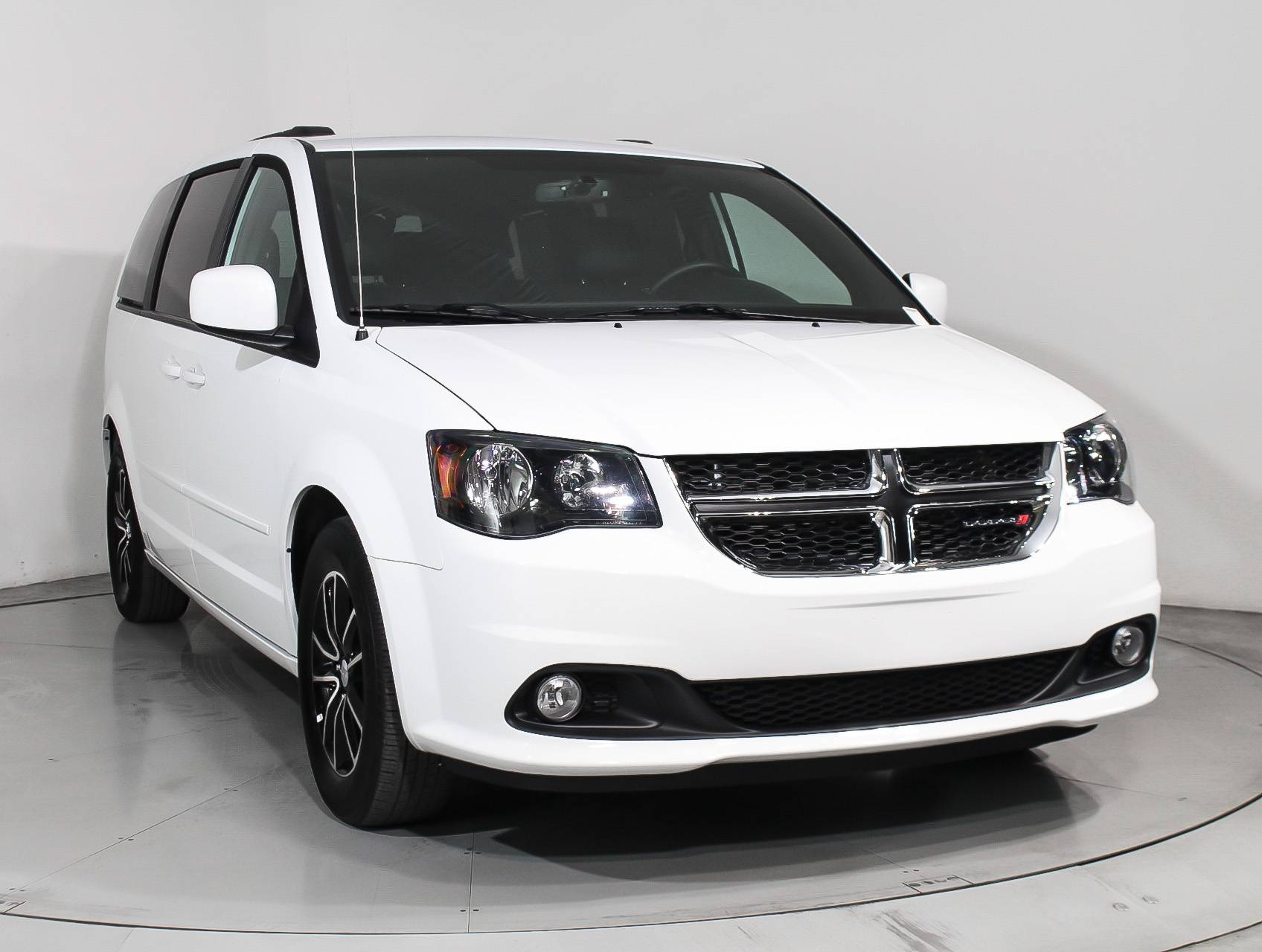 Florida Fine Cars - Used DODGE GRAND CARAVAN 2017 HOLLYWOOD Gt