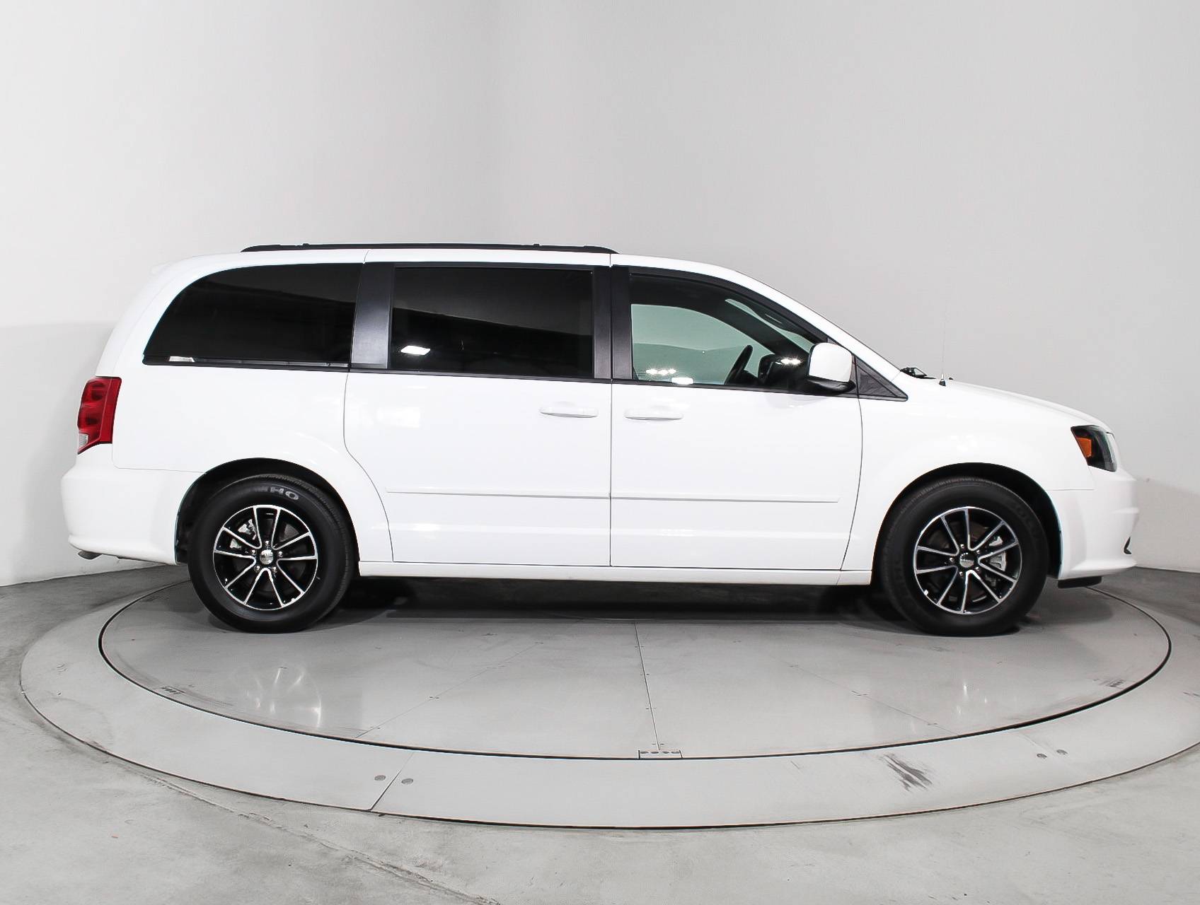 Florida Fine Cars - Used DODGE GRAND CARAVAN 2017 HOLLYWOOD Gt