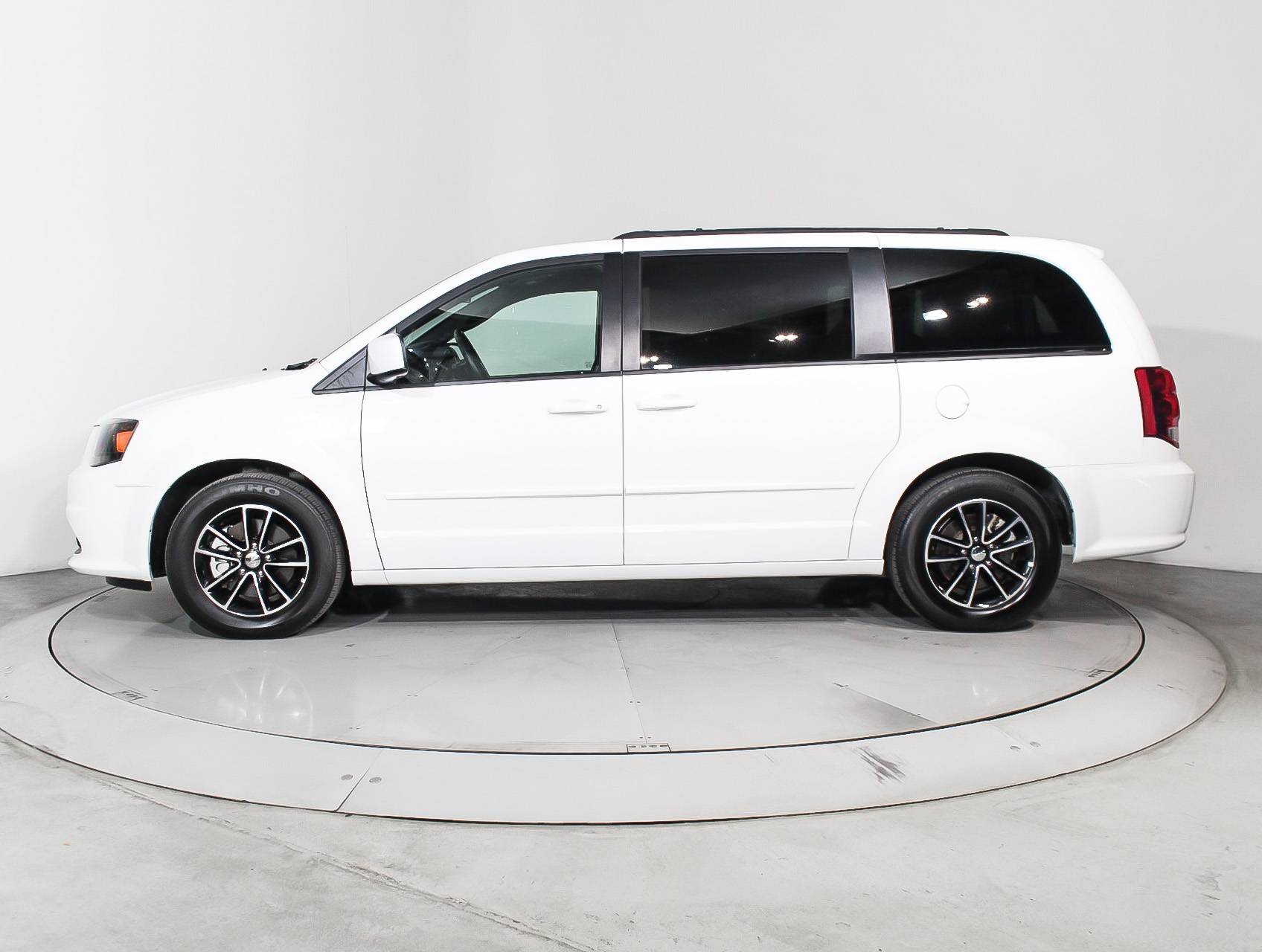Florida Fine Cars - Used DODGE GRAND CARAVAN 2017 HOLLYWOOD Gt