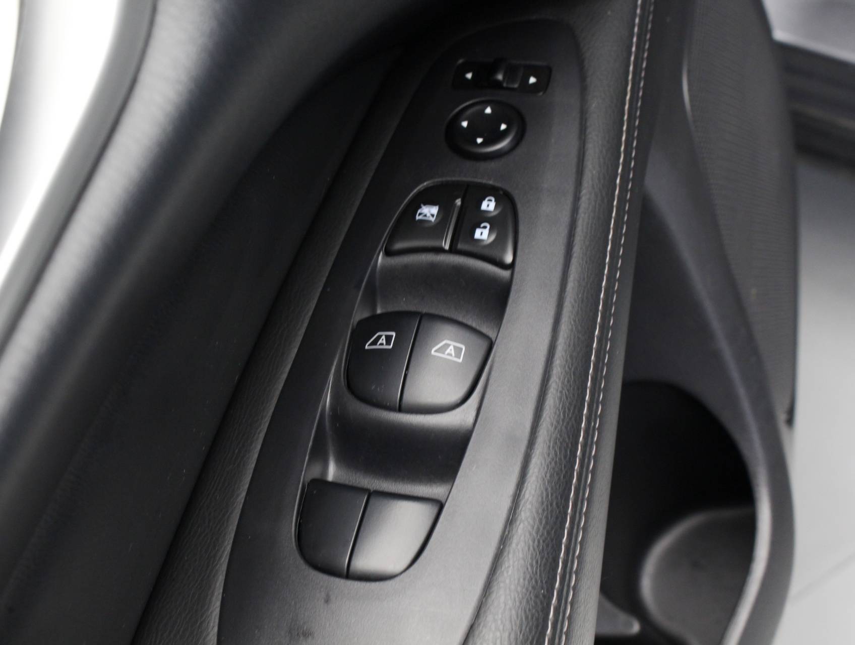 Florida Fine Cars - Used NISSAN PATHFINDER 2018 MIAMI Sv 4x4