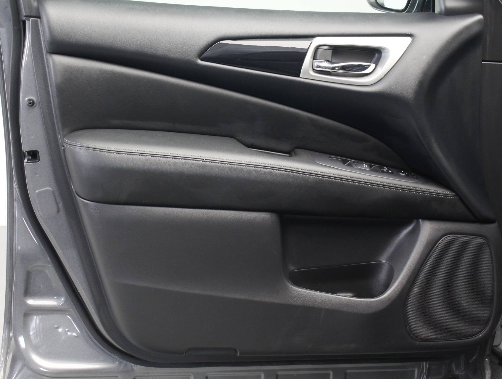 Florida Fine Cars - Used NISSAN PATHFINDER 2018 MIAMI Sv 4x4