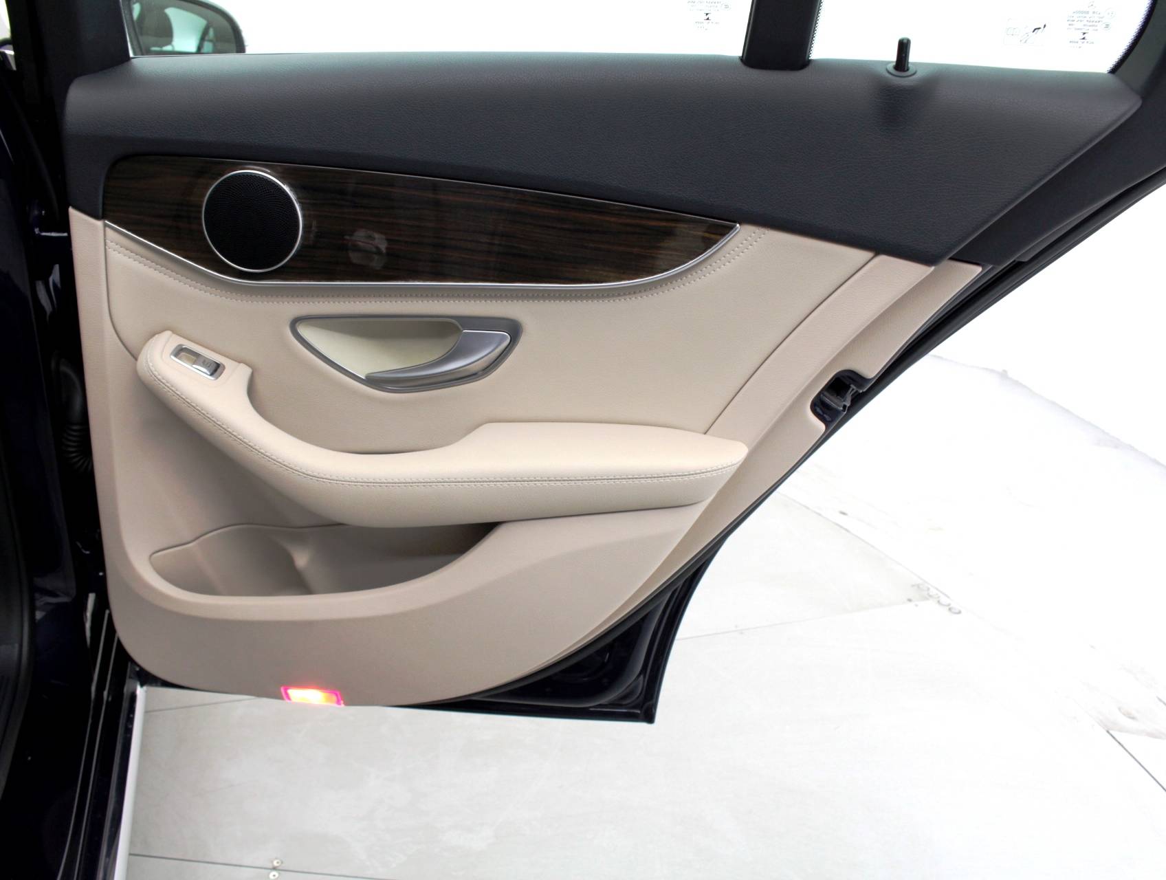 Florida Fine Cars - Used MERCEDES-BENZ C CLASS 2015 HOLLYWOOD C300 4MATIC