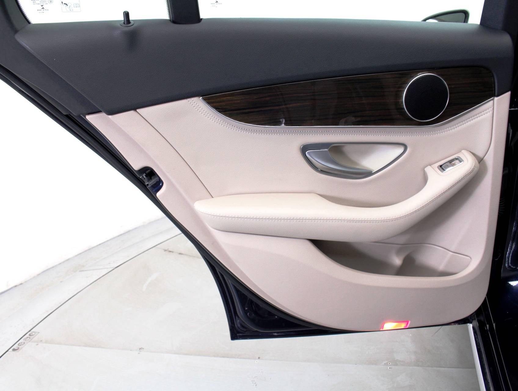 Florida Fine Cars - Used MERCEDES-BENZ C CLASS 2015 HOLLYWOOD C300 4MATIC