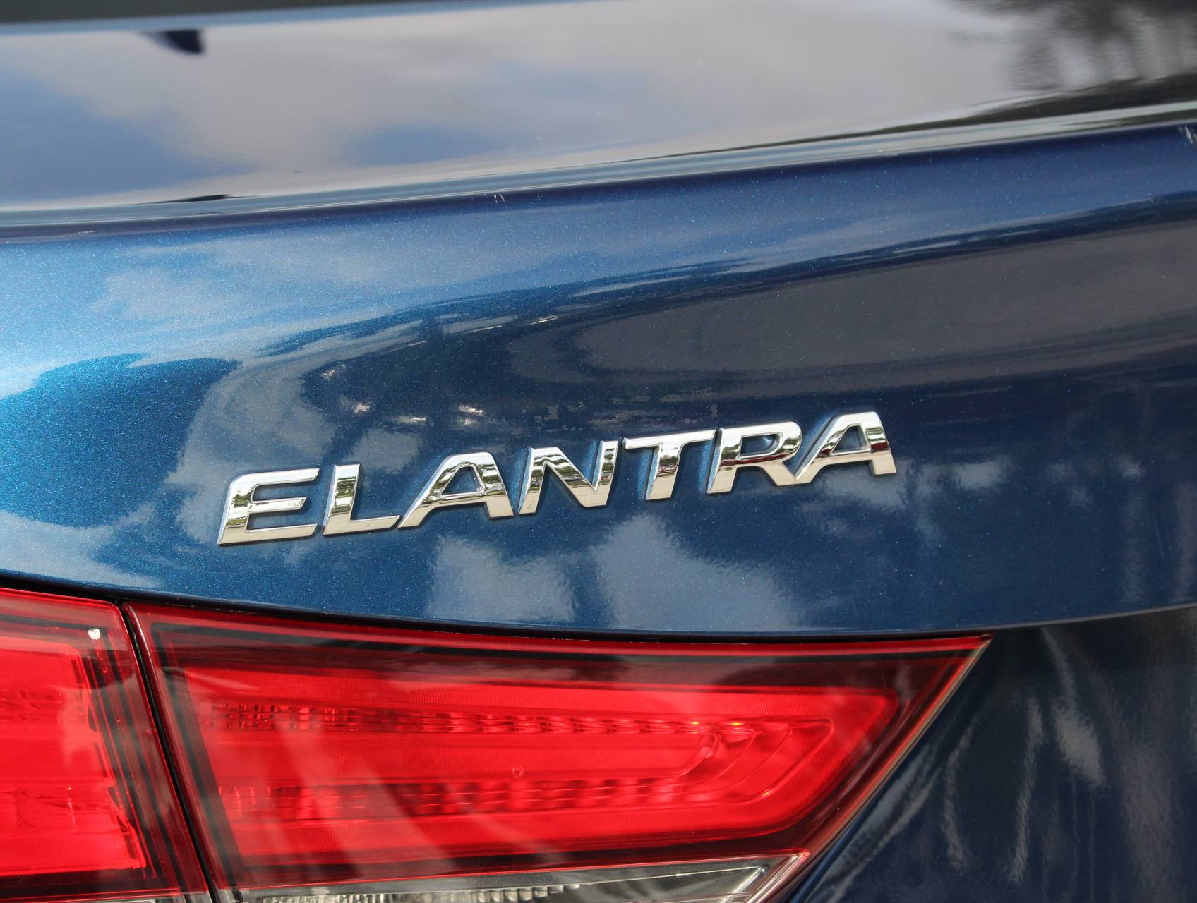 Florida Fine Cars - Used HYUNDAI ELANTRA 2015 MIAMI Se